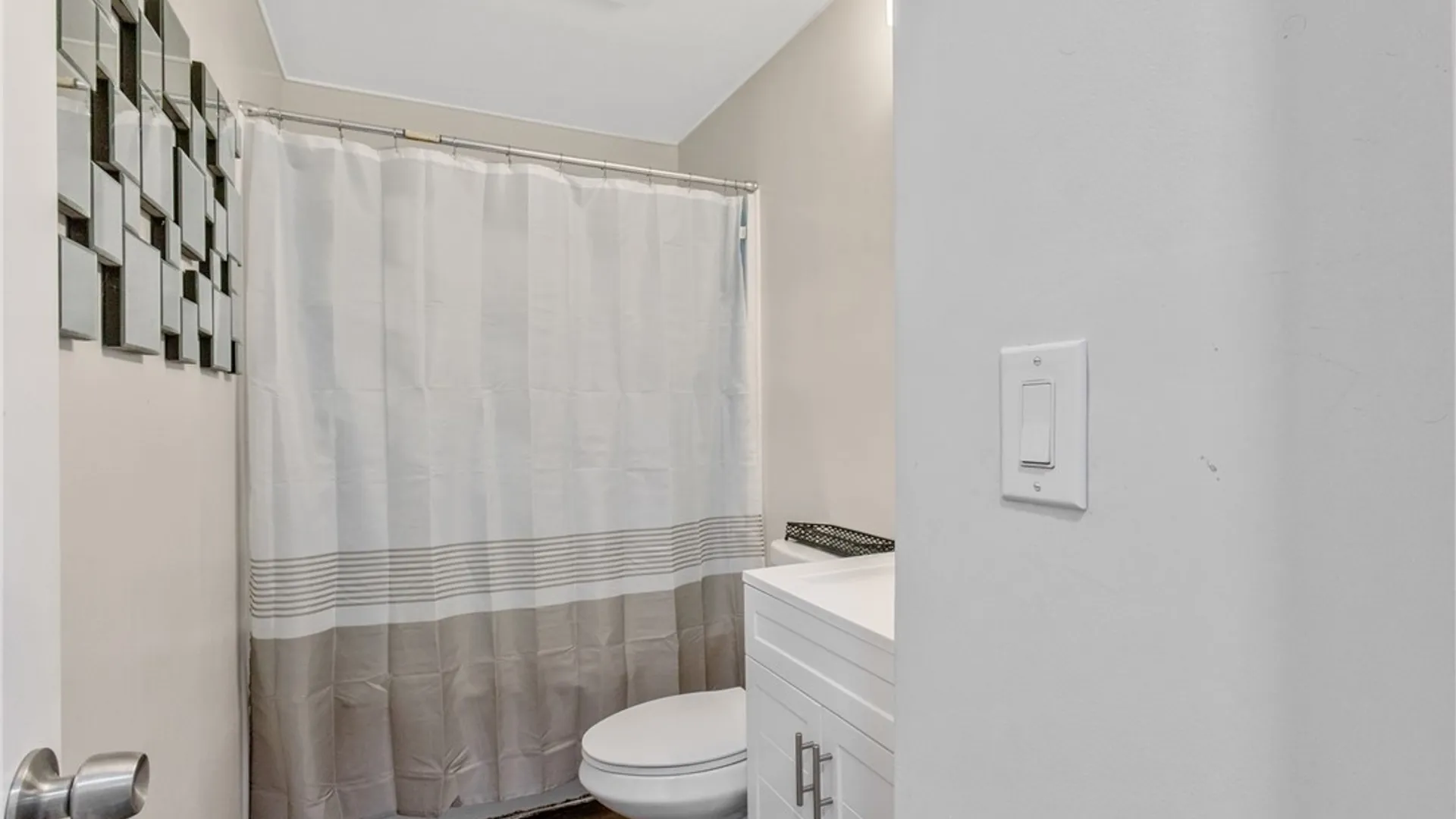 Property at 2017 Valley Drive, Syracuse, NY 13207 18
