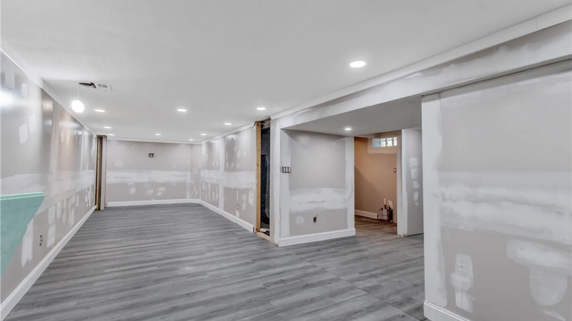 Property at 2017 Valley Drive, Syracuse, NY 13207 21