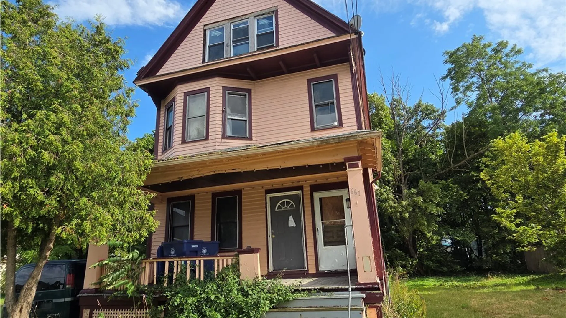 Property at 661 Riley Street, Buffalo, NY 14211 2