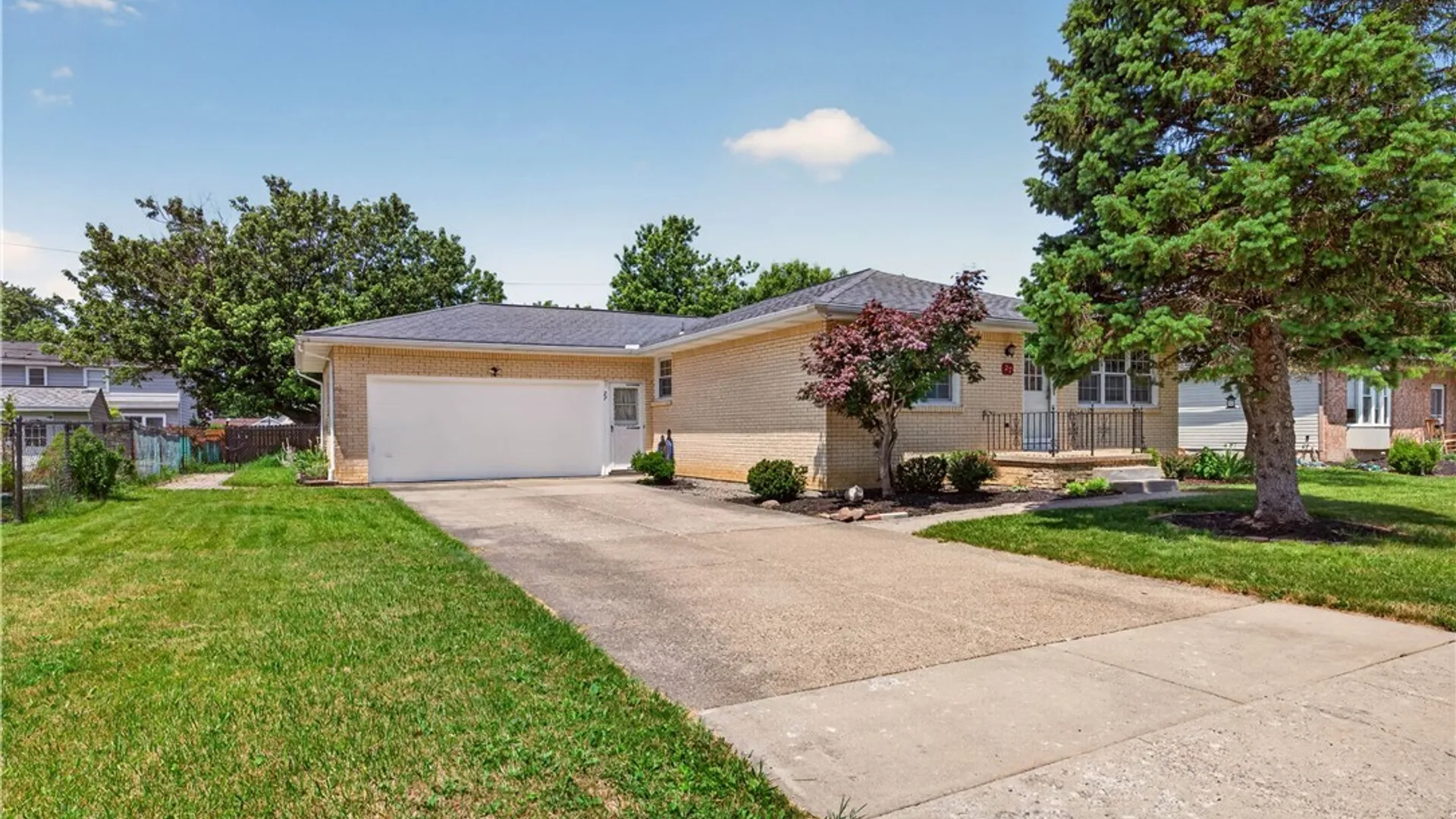 Property at 27 Cheryl Road, West Seneca, NY 14224 2