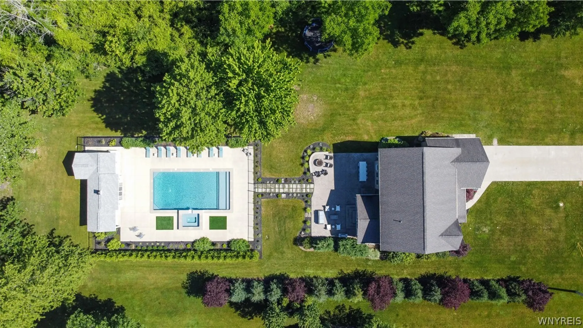 Property at 8630 Northfield Road, Clarence, NY 14032 4