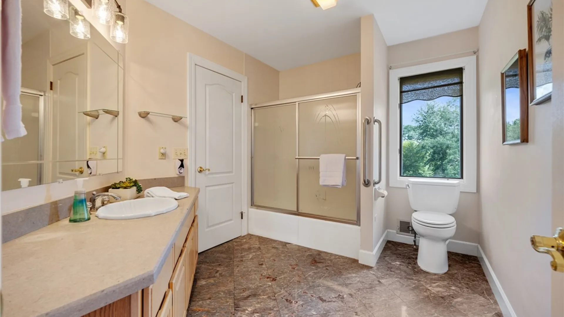 Property at 2 Parkview Manor Circle, Mendon, NY 14472 26