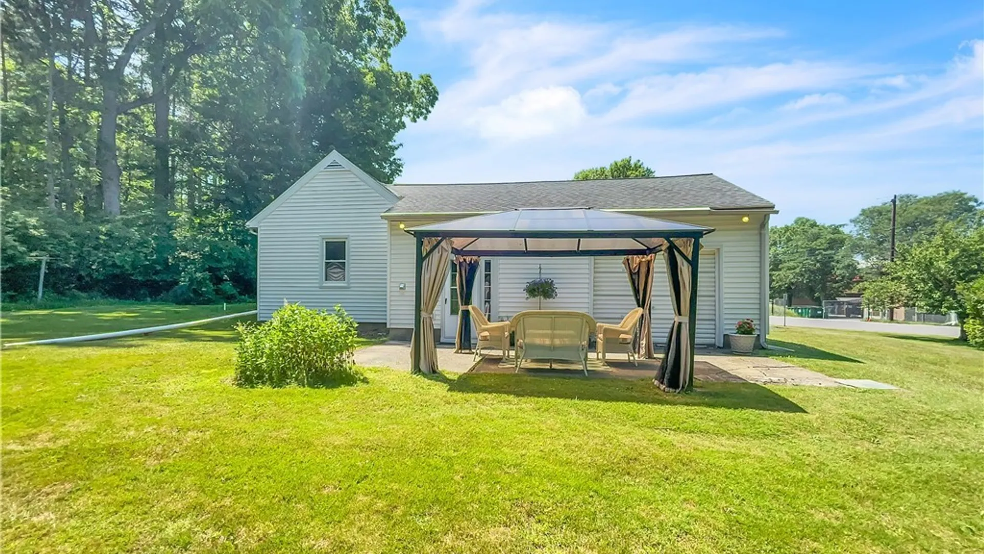 Property at 4059 Baker Road, Orchard Park, NY 14127 3