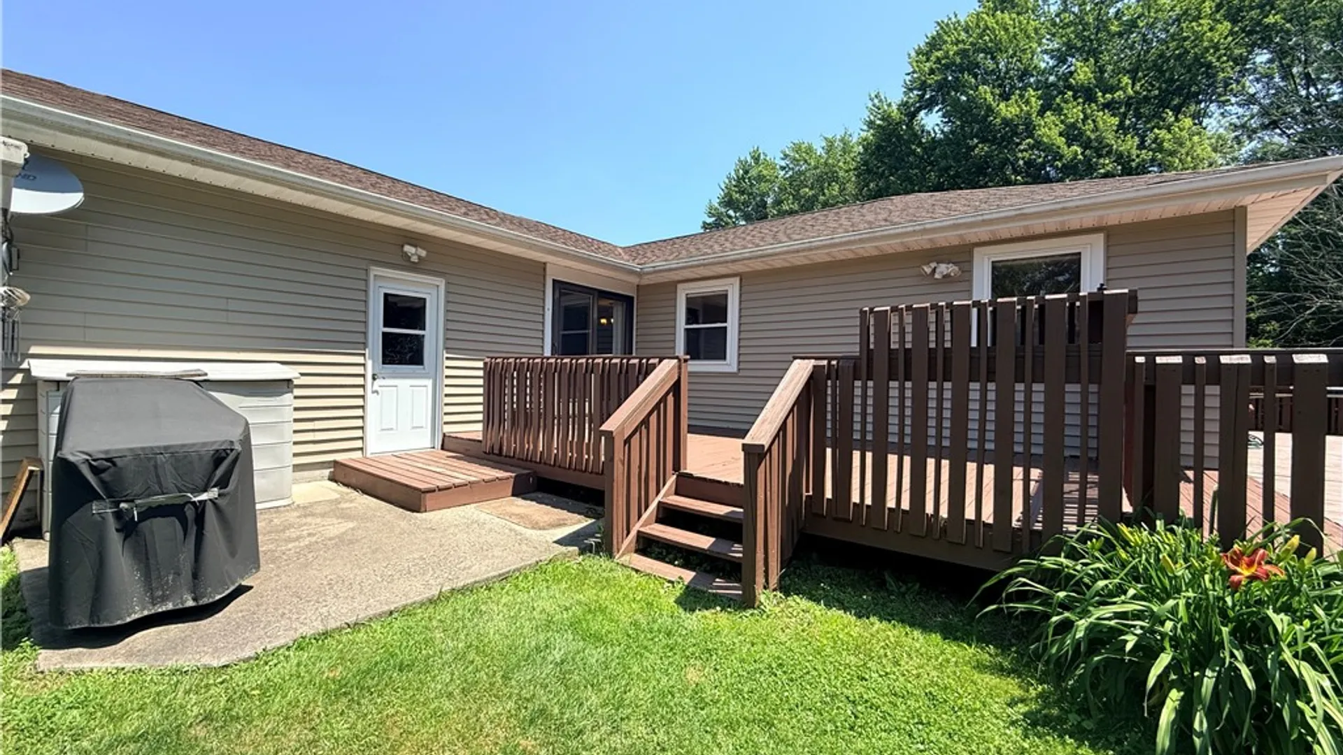 Property at 523 Westside Drive, Chili, NY 14624 7