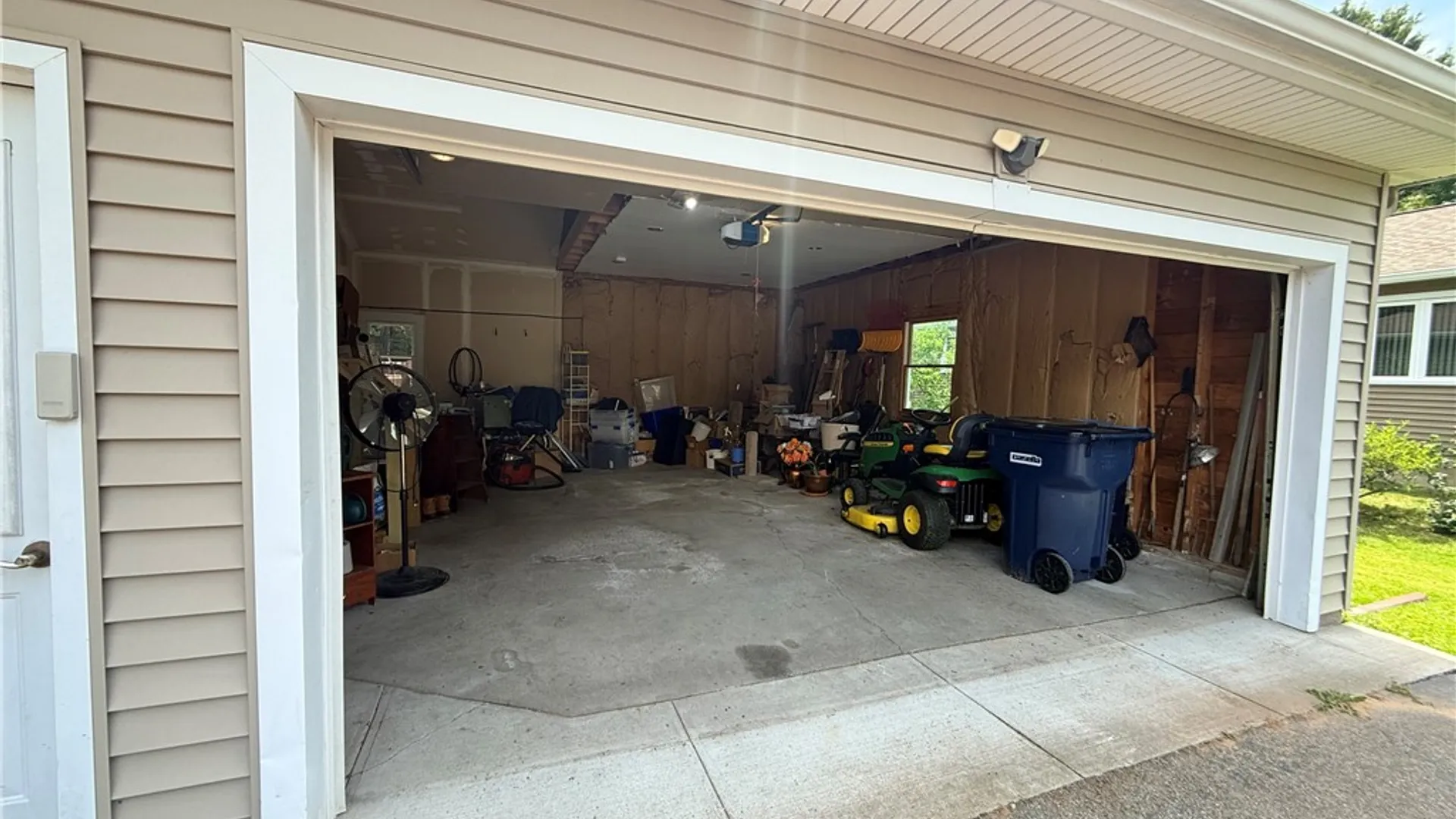 Property at 523 Westside Drive, Chili, NY 14624 40