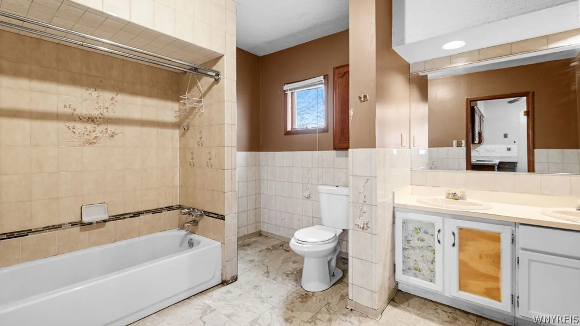 Property at 123 Peter Street, Buffalo, NY 14207 21