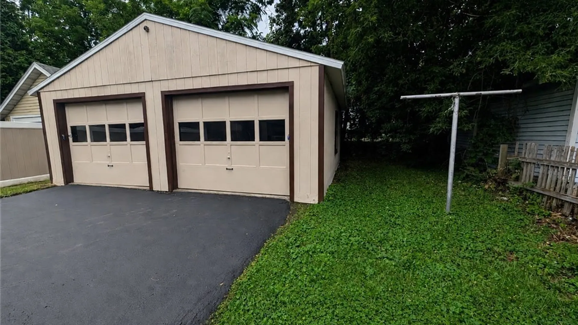 Property at 105 Peck Avenue, Syracuse, NY 13206 46