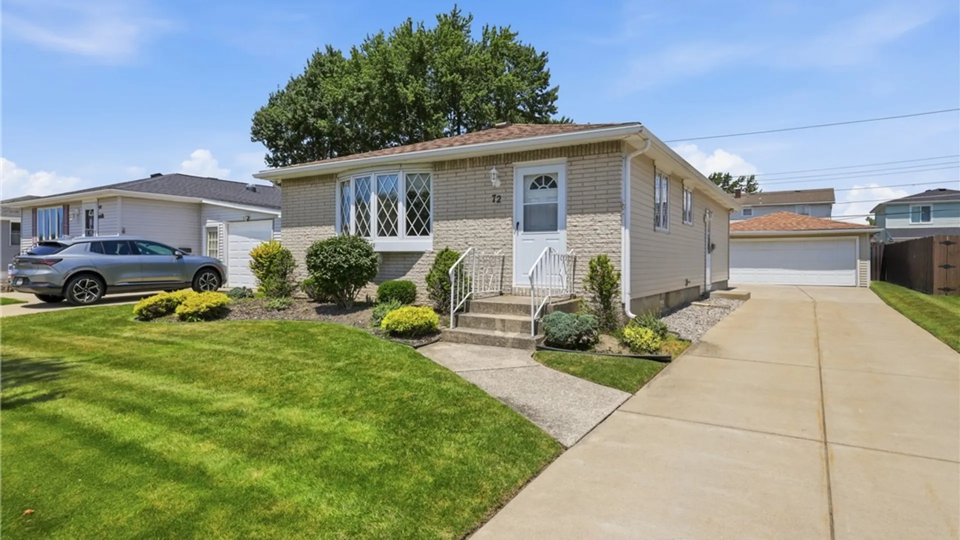 Property at 72 E Cherbourg Drive, Cheektowaga, NY 14227 2