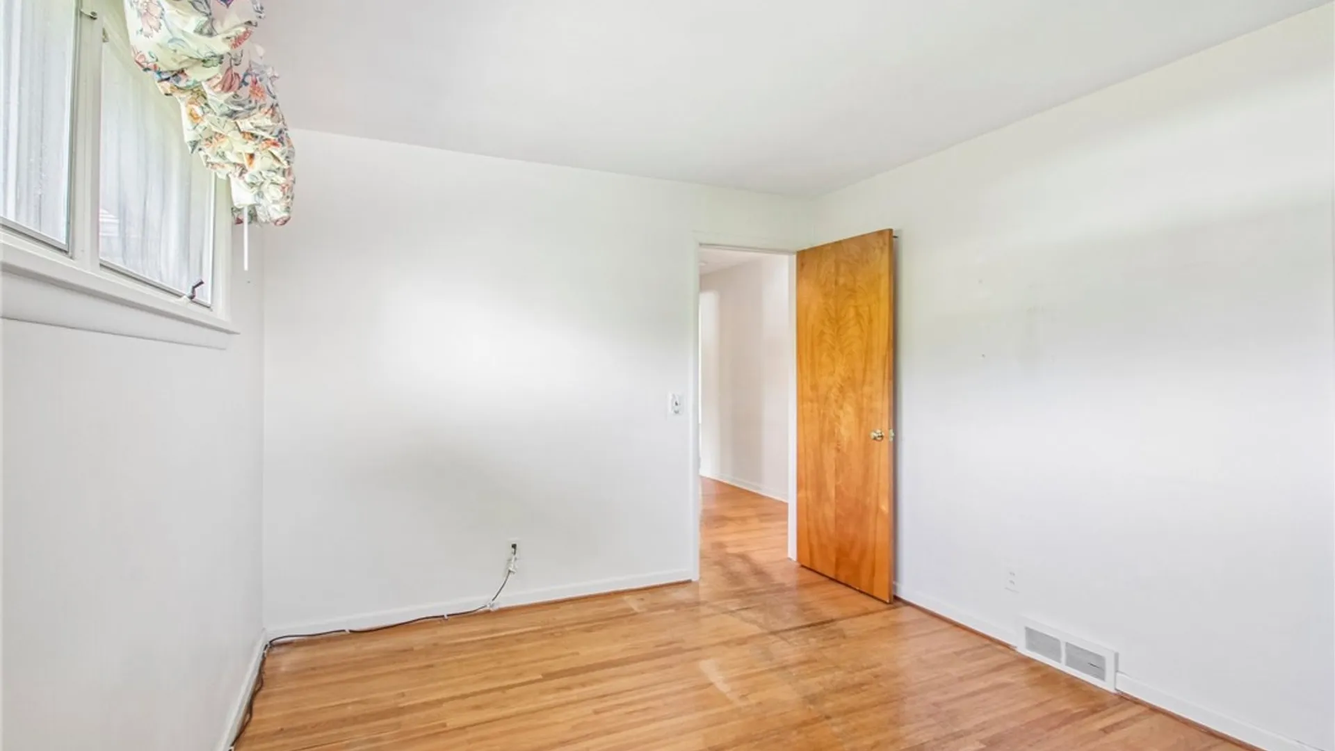 Property at 6 Worthington Road, Irondequoit, NY 14622 19