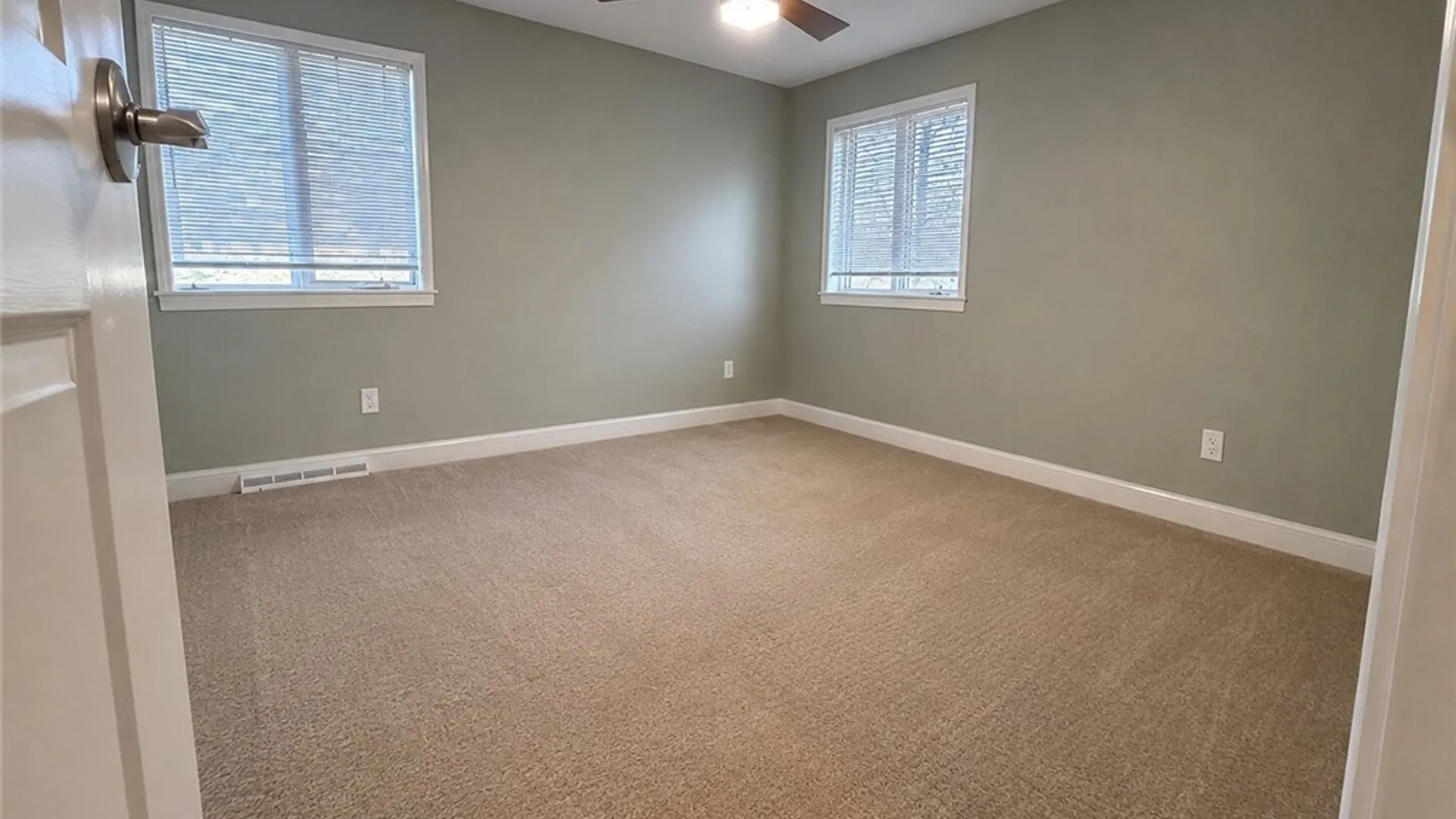 Property at 2 Gothic Ledge, Lockport Town, NY 14094 17
