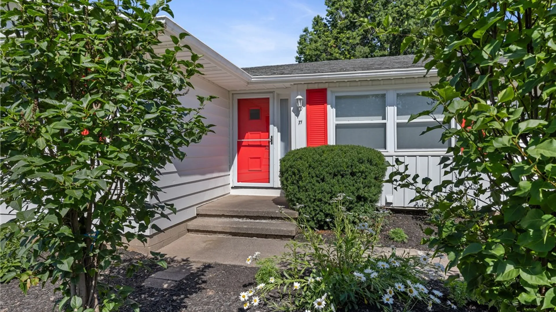 Property at 71 Kensington Court, Greece, NY 14612 2