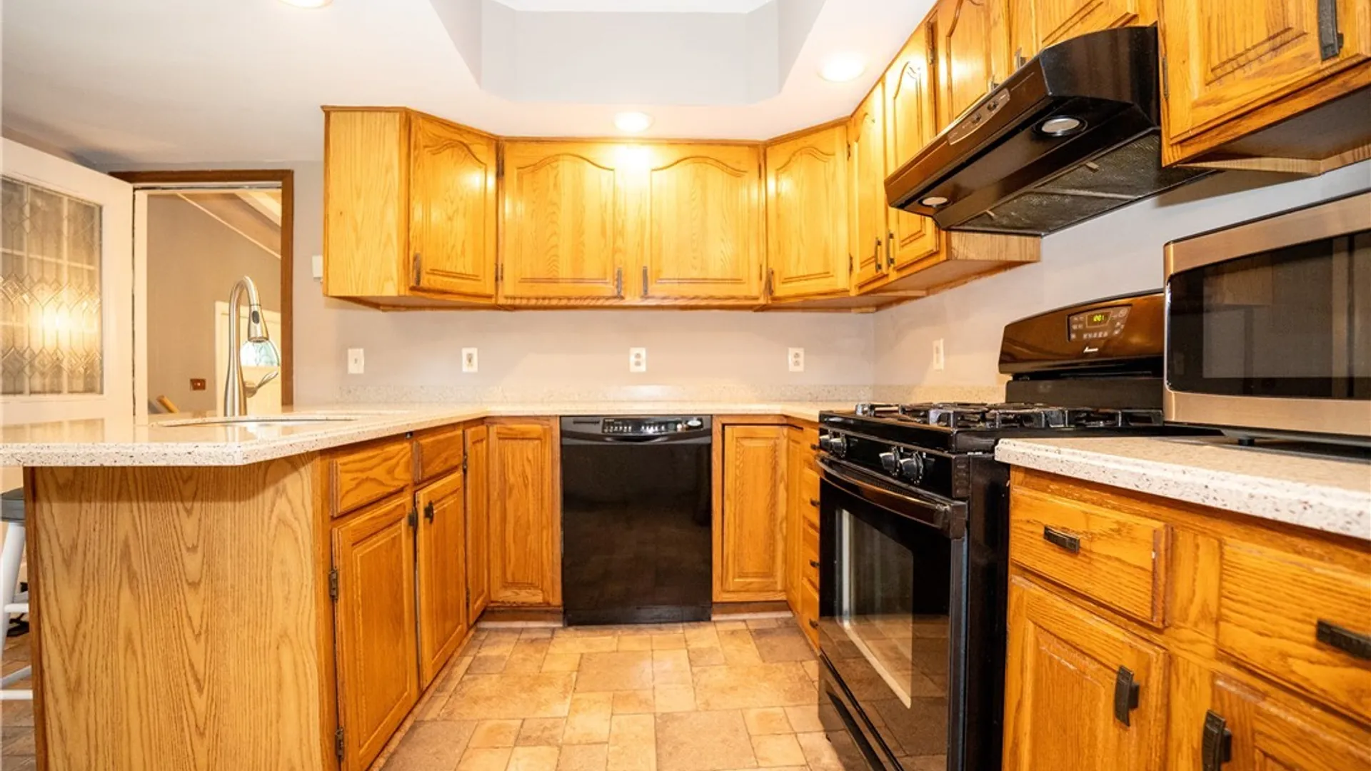 Property at 400 Collins Avenue, West Seneca, NY 14224 13
