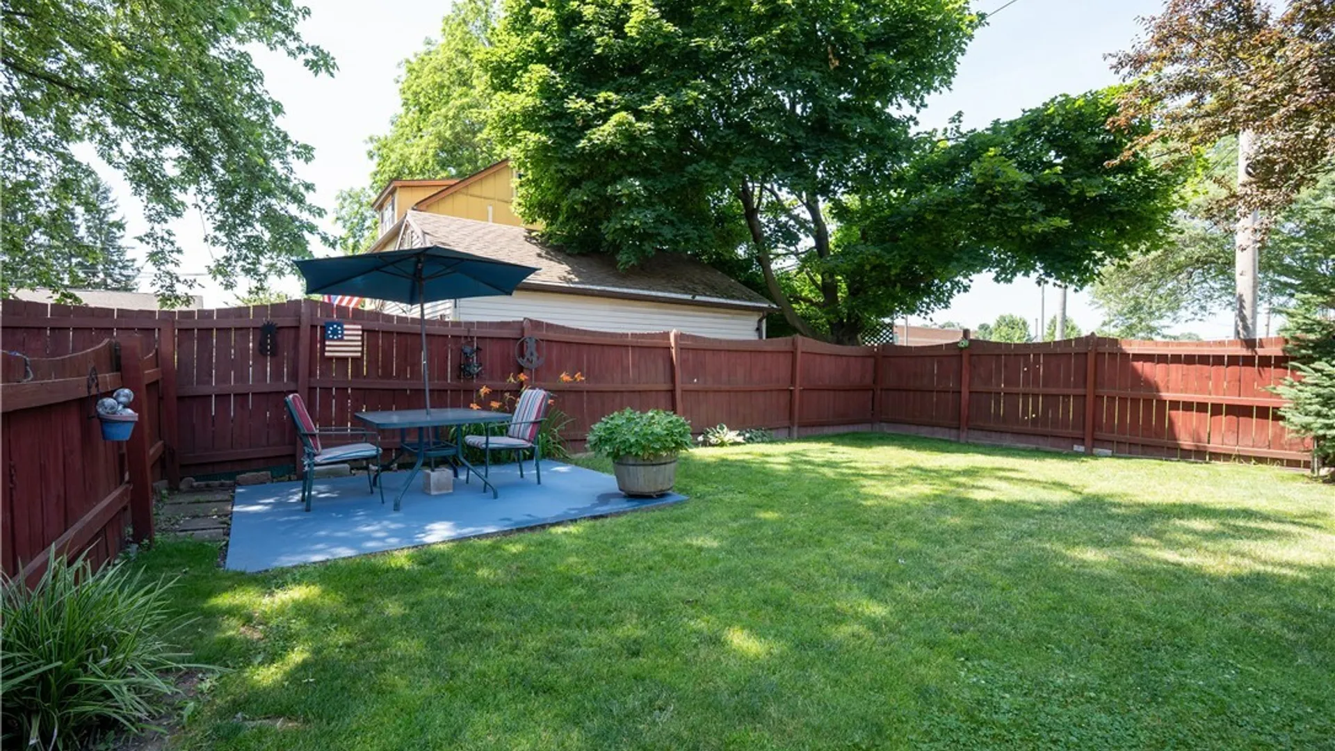 Property at 400 Collins Avenue, West Seneca, NY 14224 25