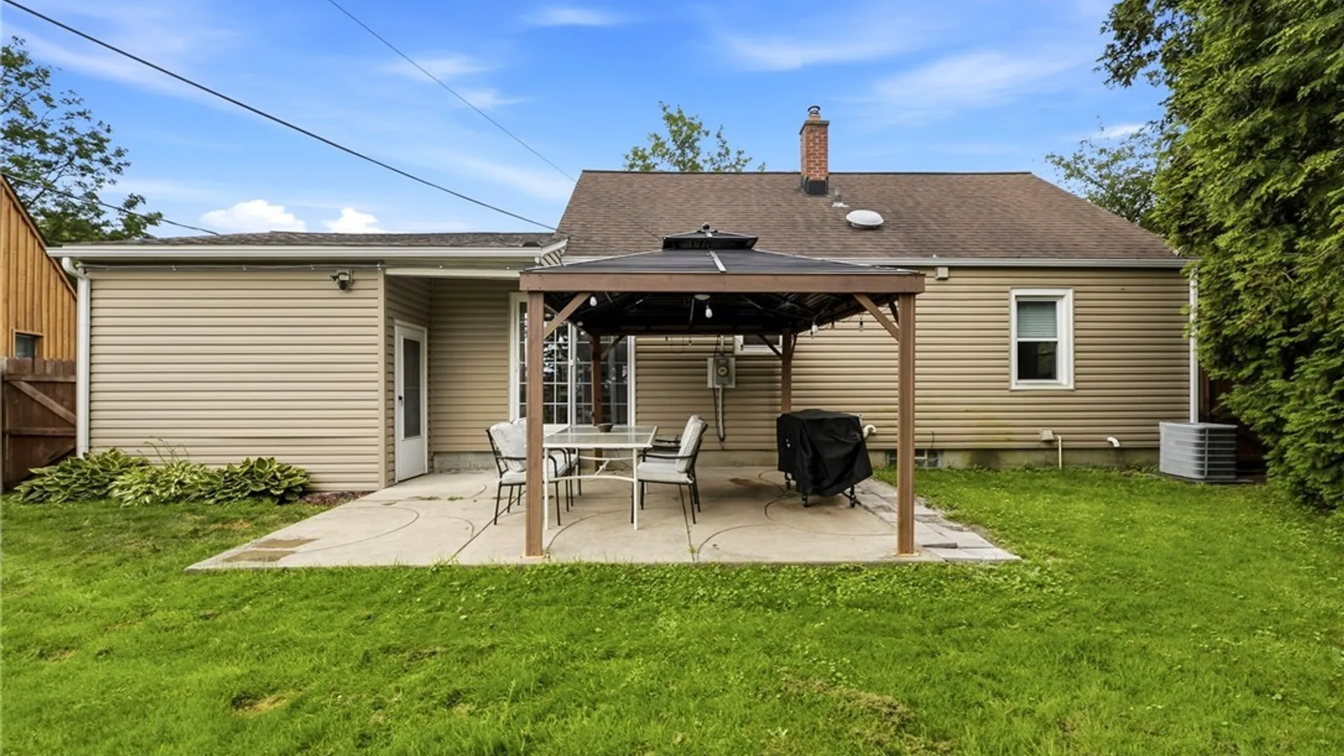 Property at 1834 Parker Boulevard, Tonawanda, NY 14150 44