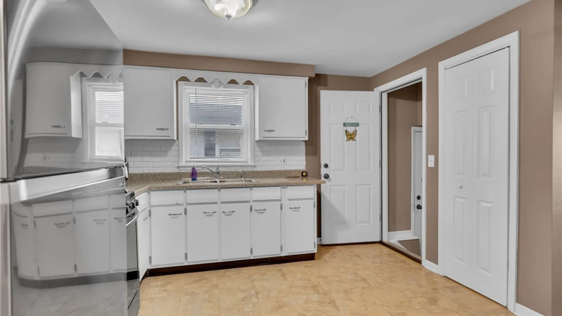Property at 55 S Ogden Street, Buffalo, NY 14210 27