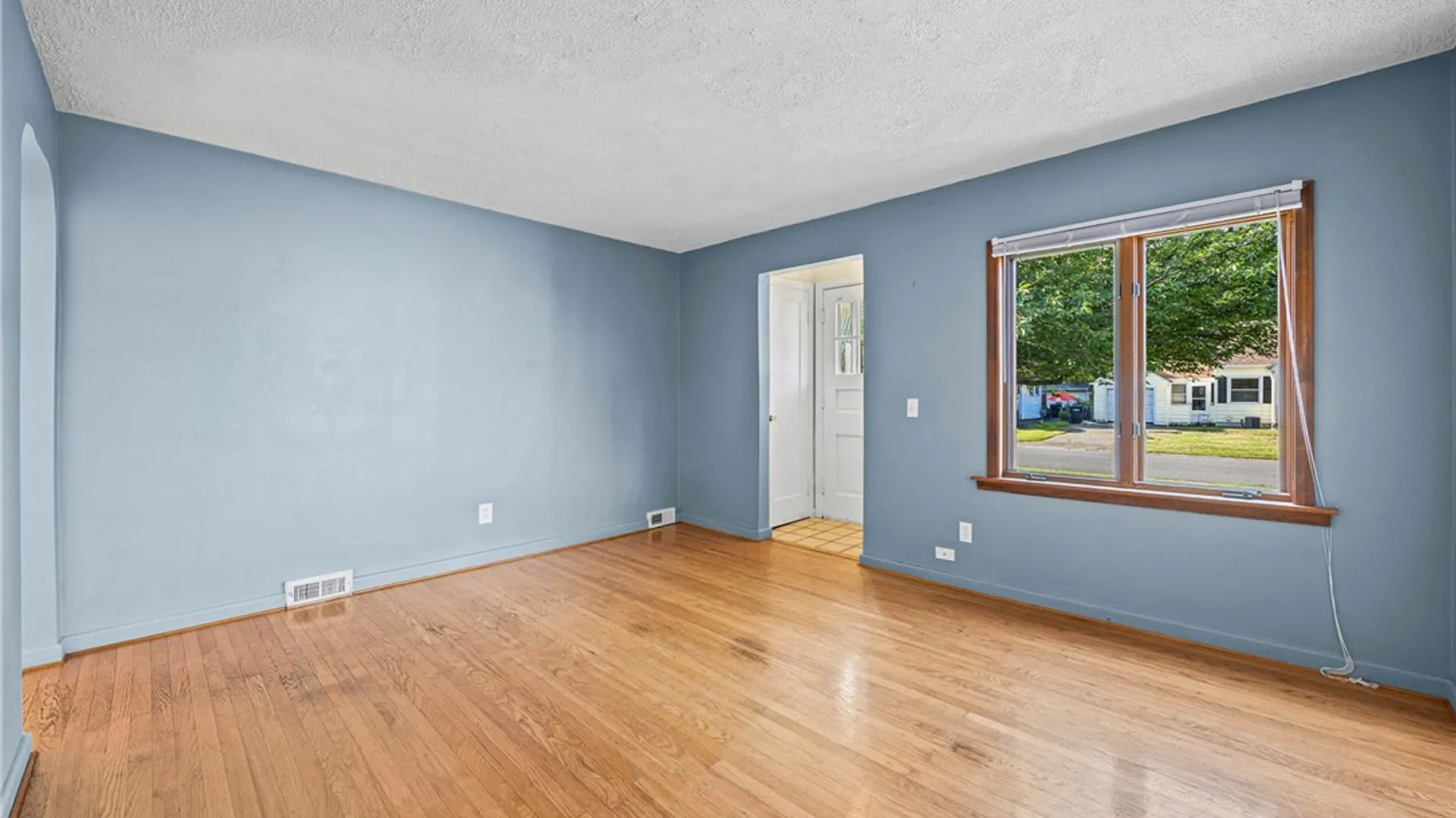 Property at 211 Heberle Road, Irondequoit, NY 14609 12