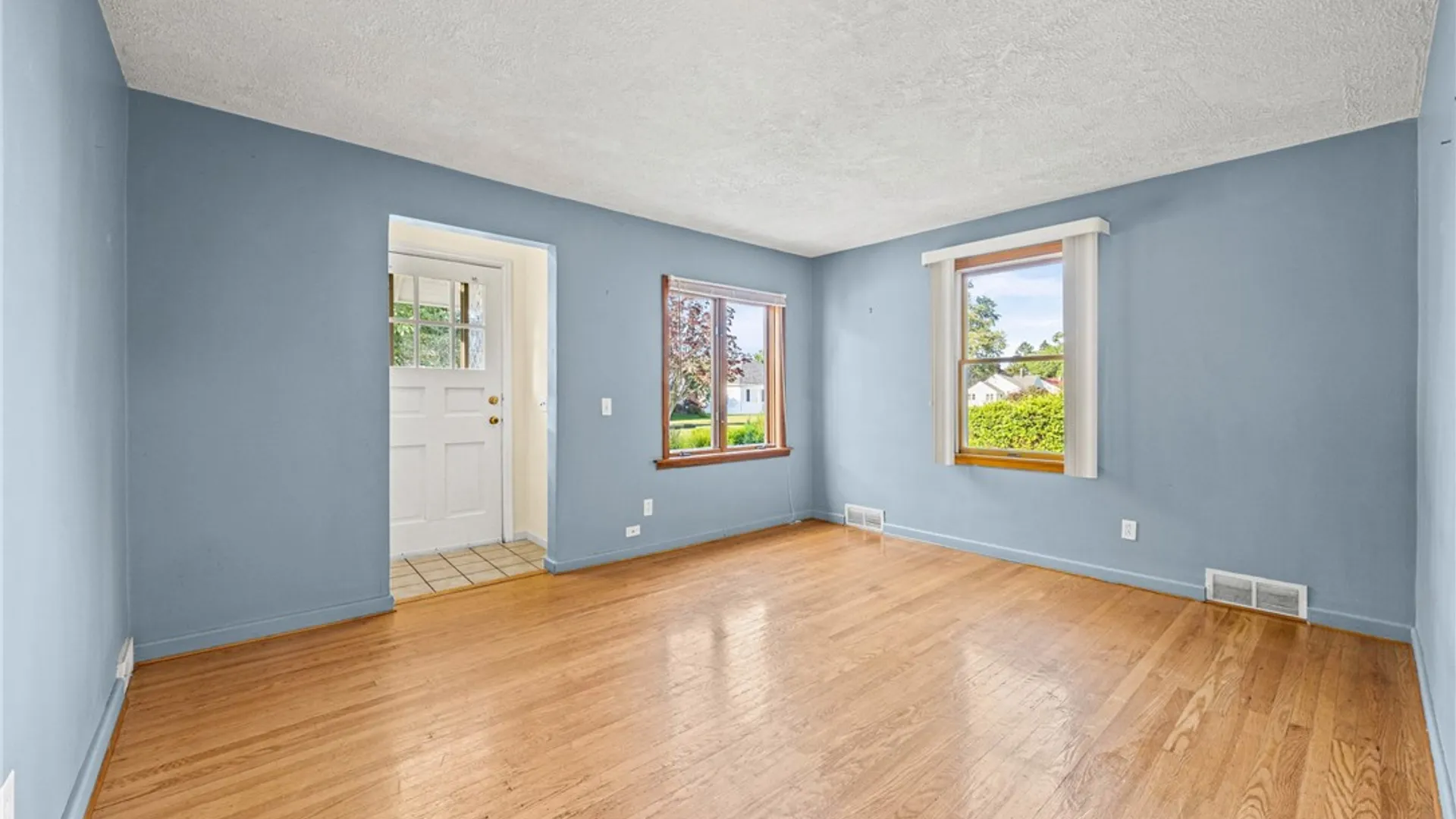 Property at 211 Heberle Road, Irondequoit, NY 14609 13