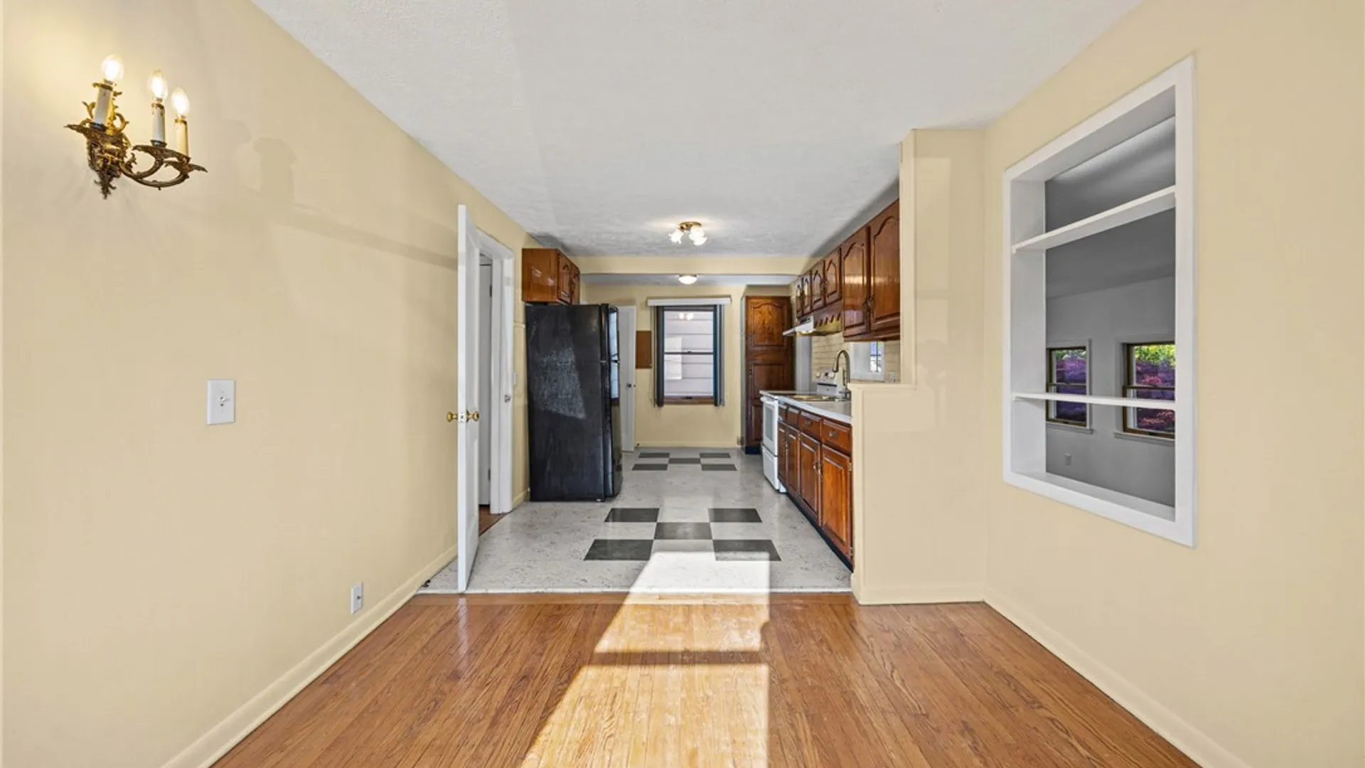 Property at 211 Heberle Road, Irondequoit, NY 14609 9