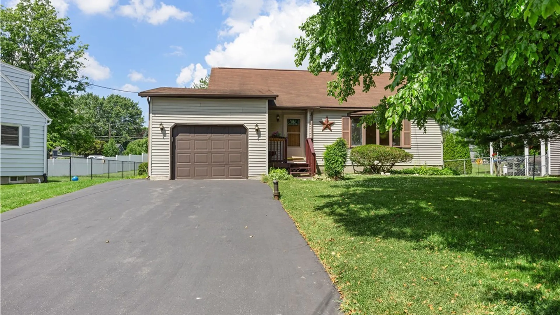 Property at 112 Stillwell Terrace, Manlius, NY 13057 4