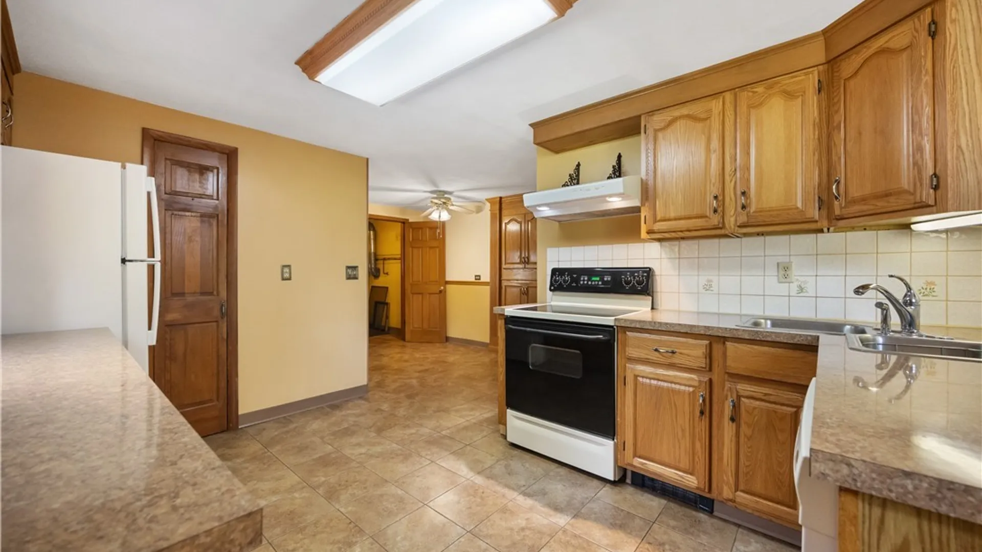 Property at 112 Stillwell Terrace, Manlius, NY 13057 9