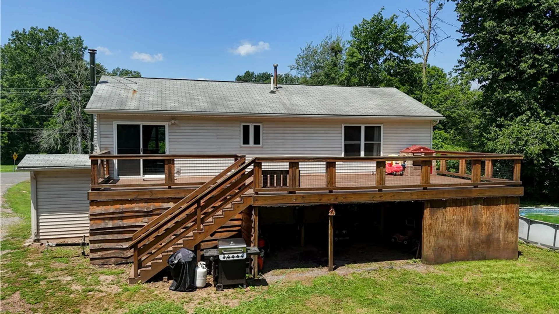 Property at 4919 Upper Holley Rd, Clarendon, NY 14470 33