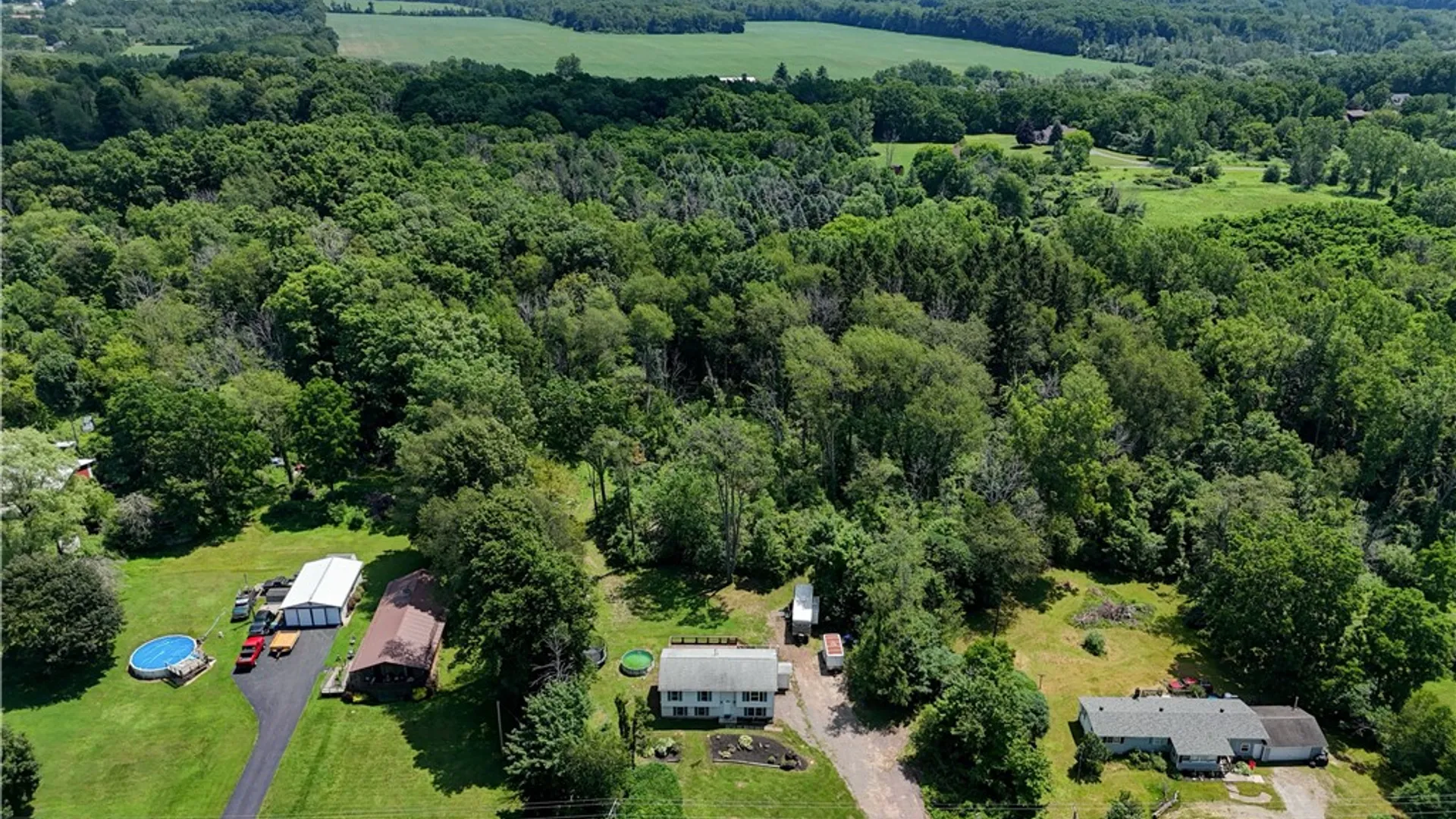 Property at 4919 Upper Holley Rd, Clarendon, NY 14470 45