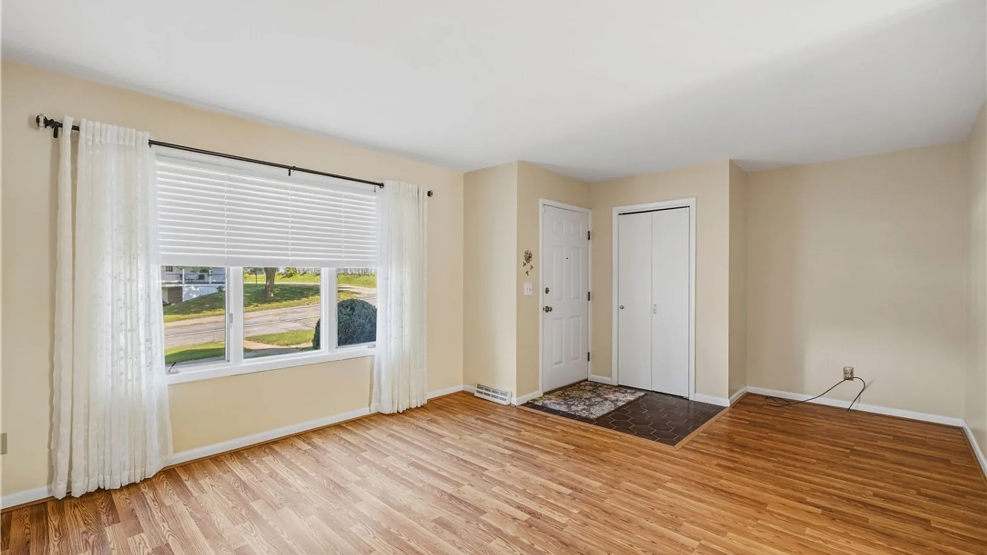 Property at 150 S 7th Street, Lewiston, NY 14092 4
