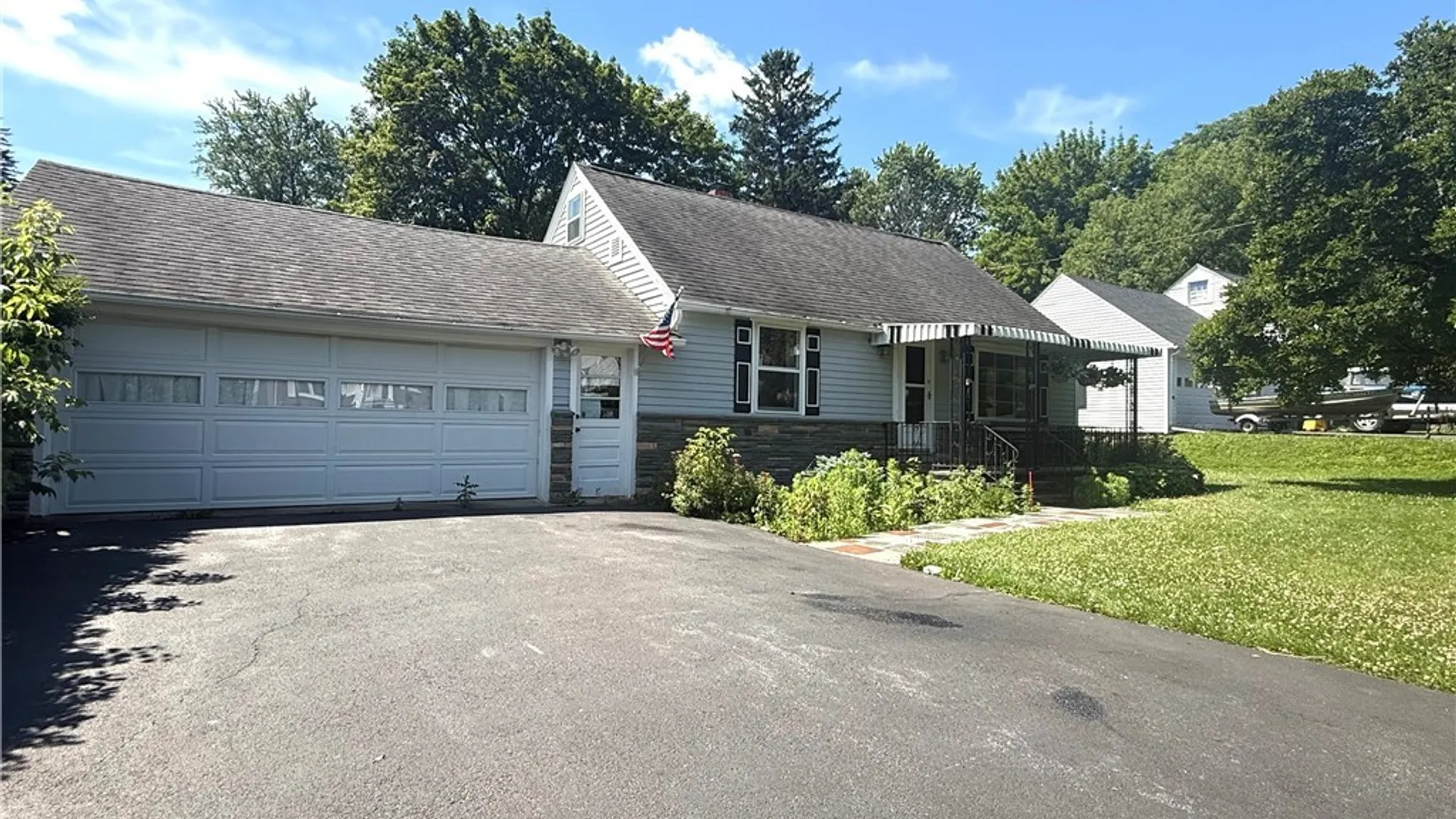 Property at 19 Beechwood Road, New Hartford, NY 13413 4