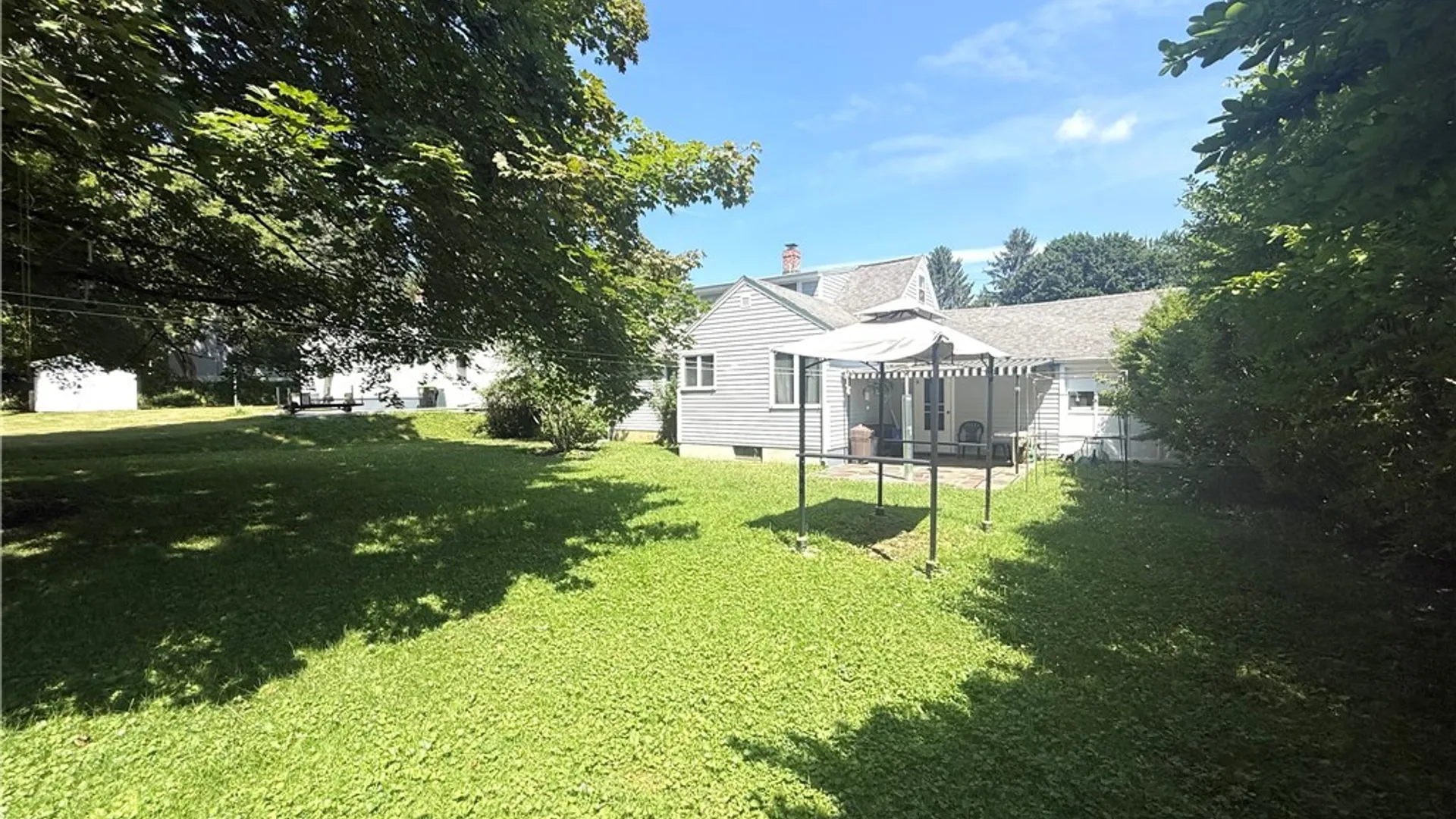 Property at 19 Beechwood Road, New Hartford, NY 13413 8