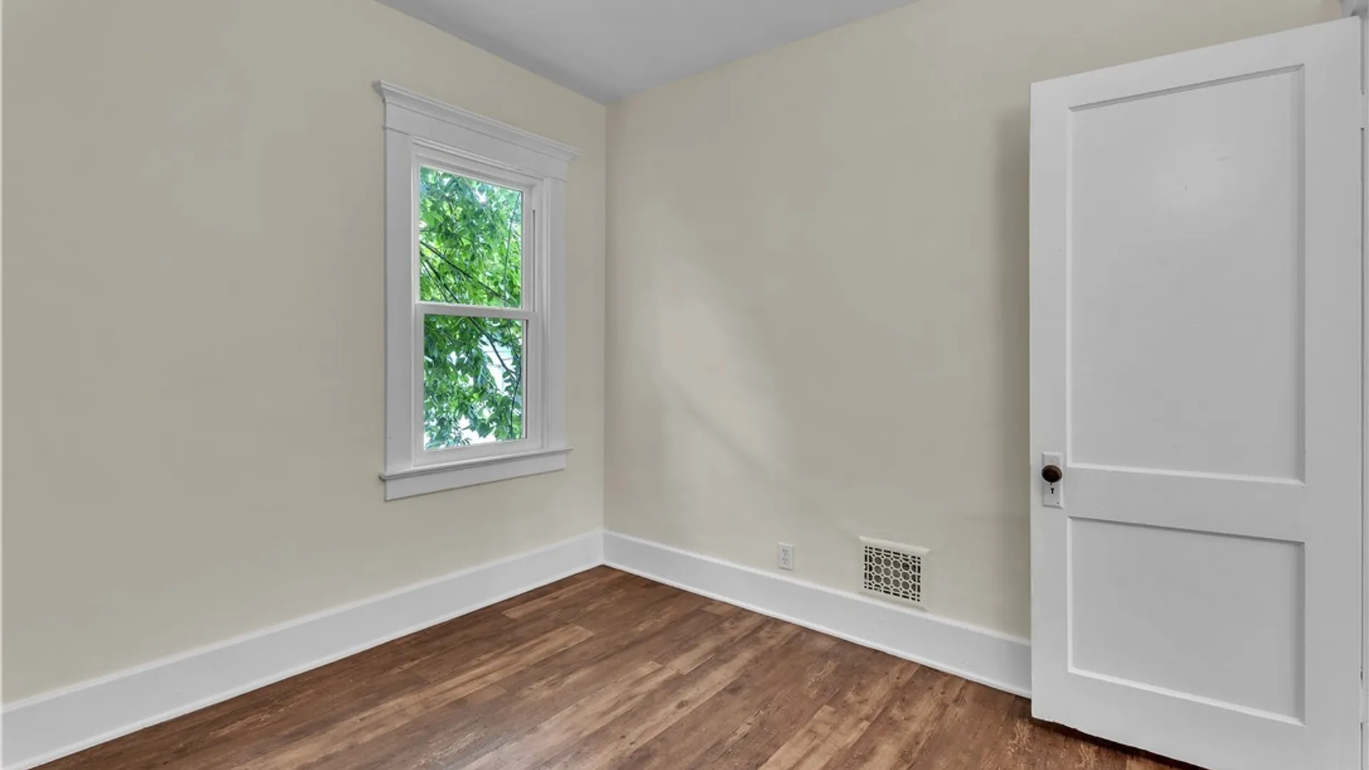 Property at 141 Condon Avenue, Buffalo, NY 14207 15