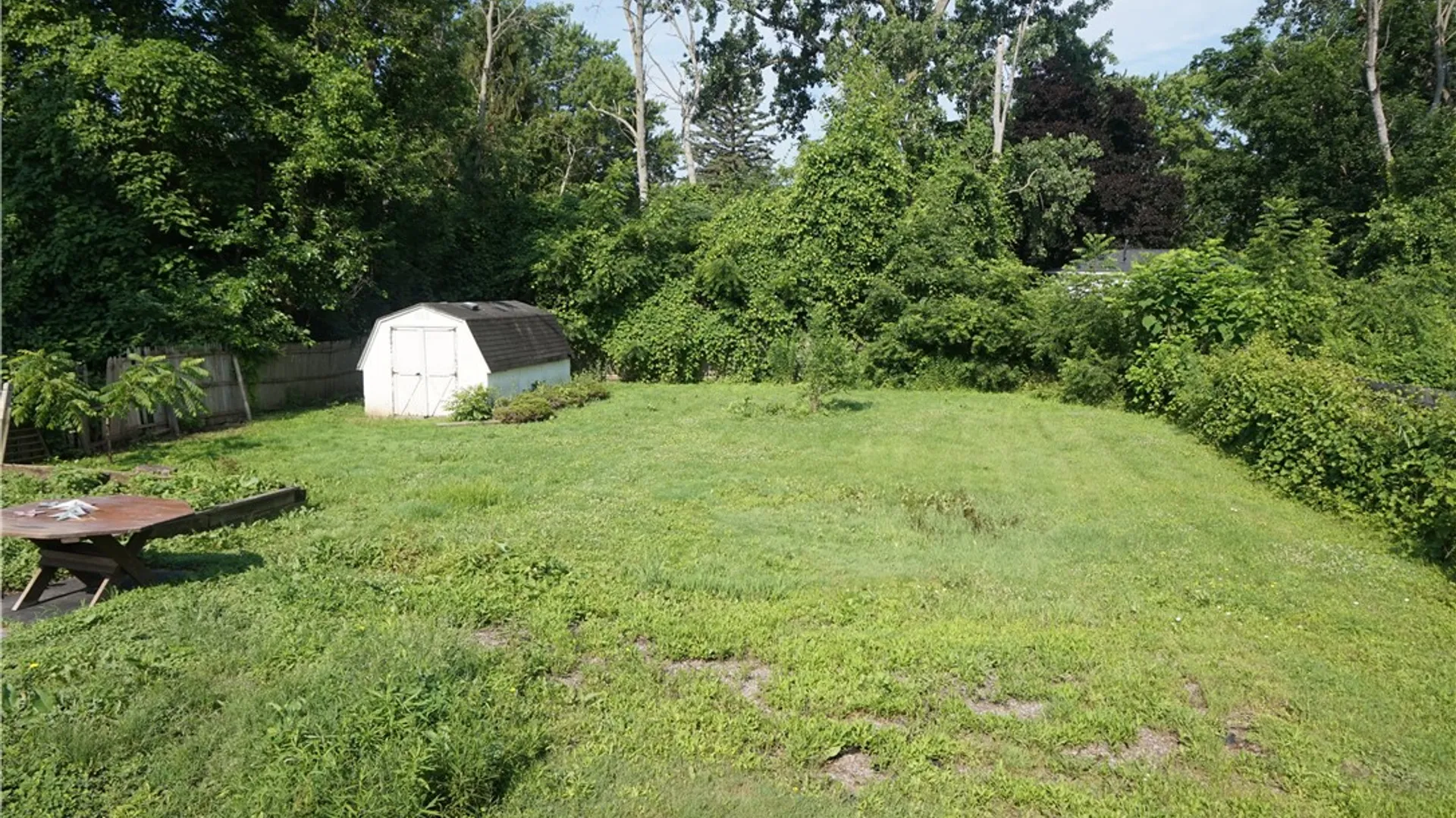 Property at 25 Beechwood Drive, Gates, NY 14606 38