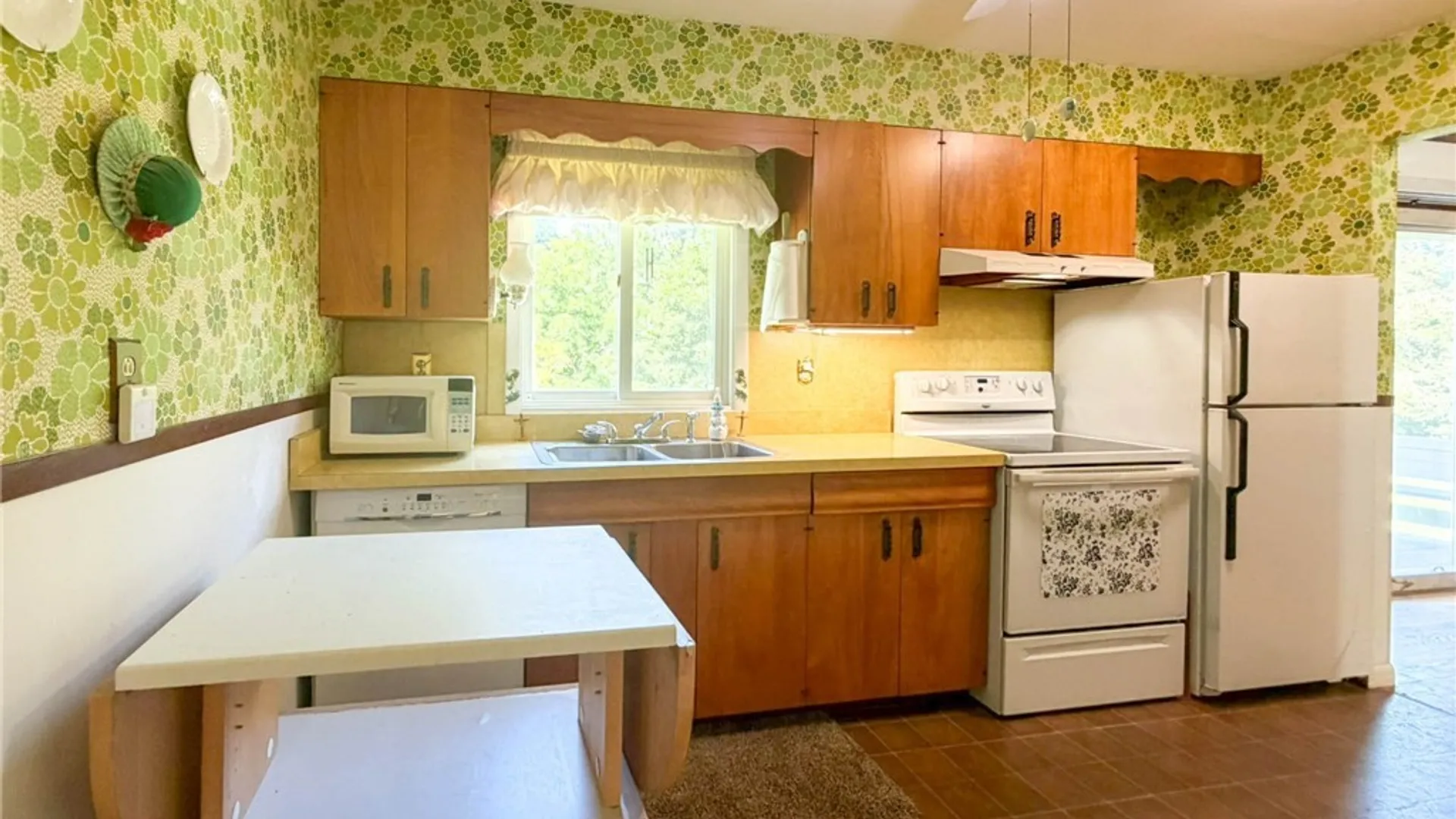 Property at 2 Vine Court, Utica, NY 13502 14