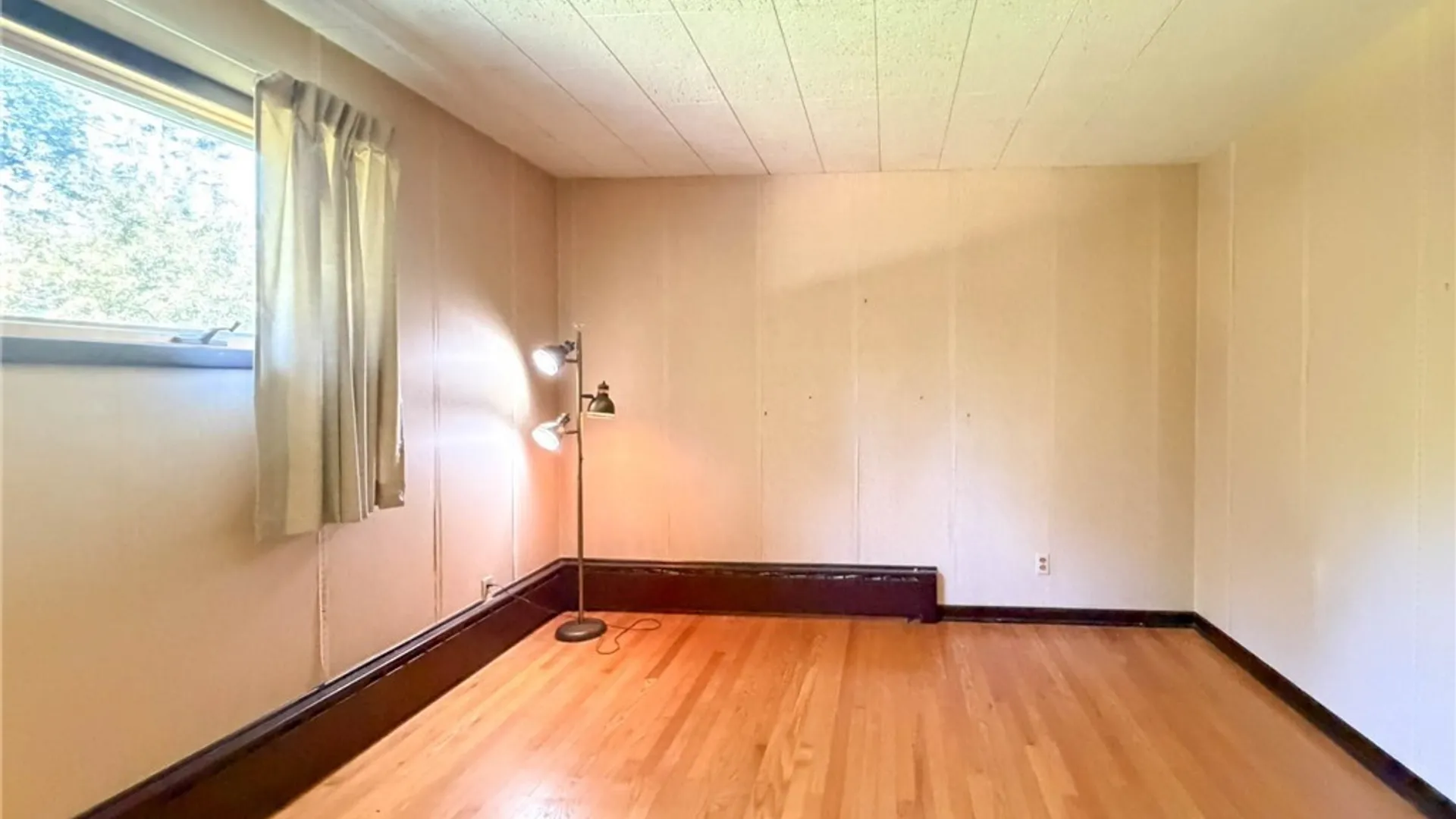 Property at 2 Vine Court, Utica, NY 13502 17