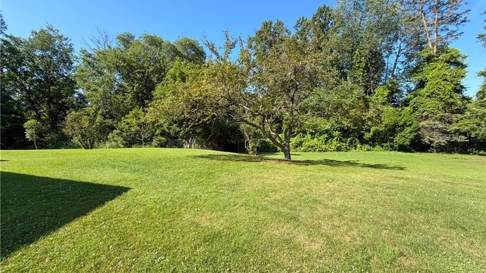 Property at 2 Vine Court, Utica, NY 13502 26