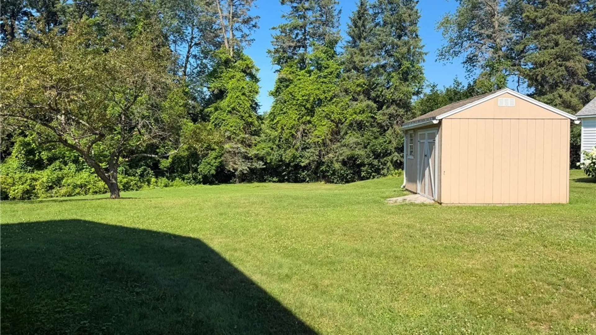 Property at 2 Vine Court, Utica, NY 13502 27