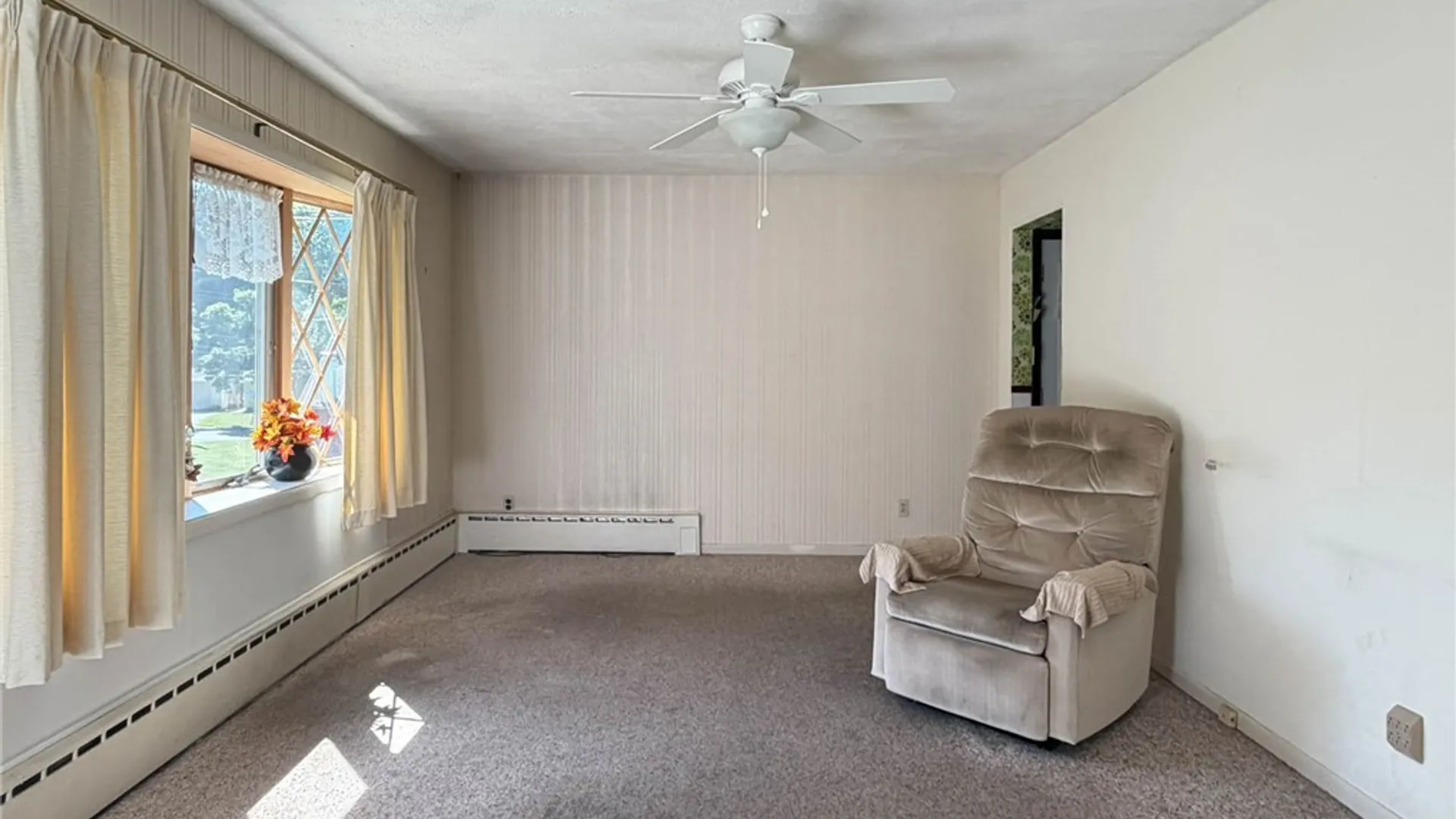 Property at 2 Vine Court, Utica, NY 13502 6