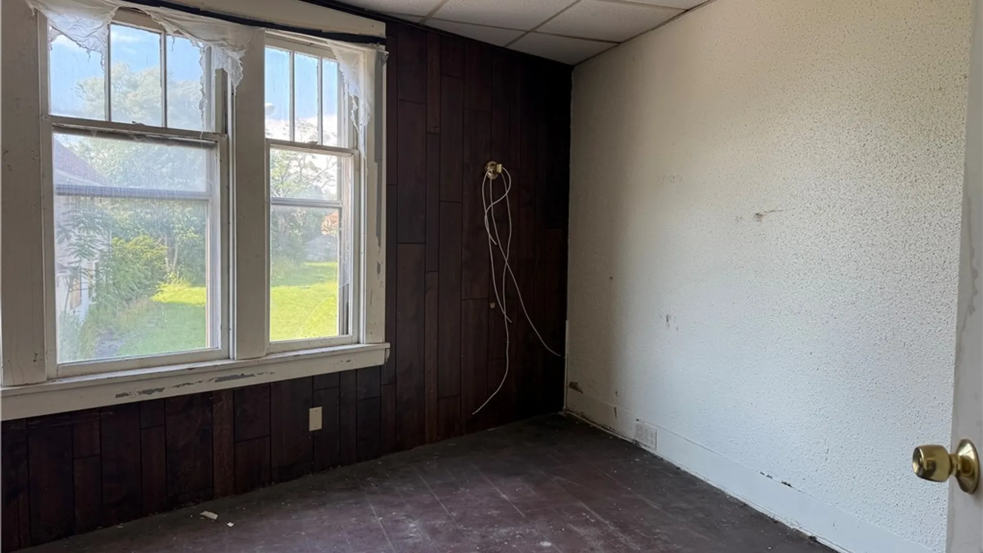 Property at 889 Sycamore Street, Buffalo, NY 14212 7