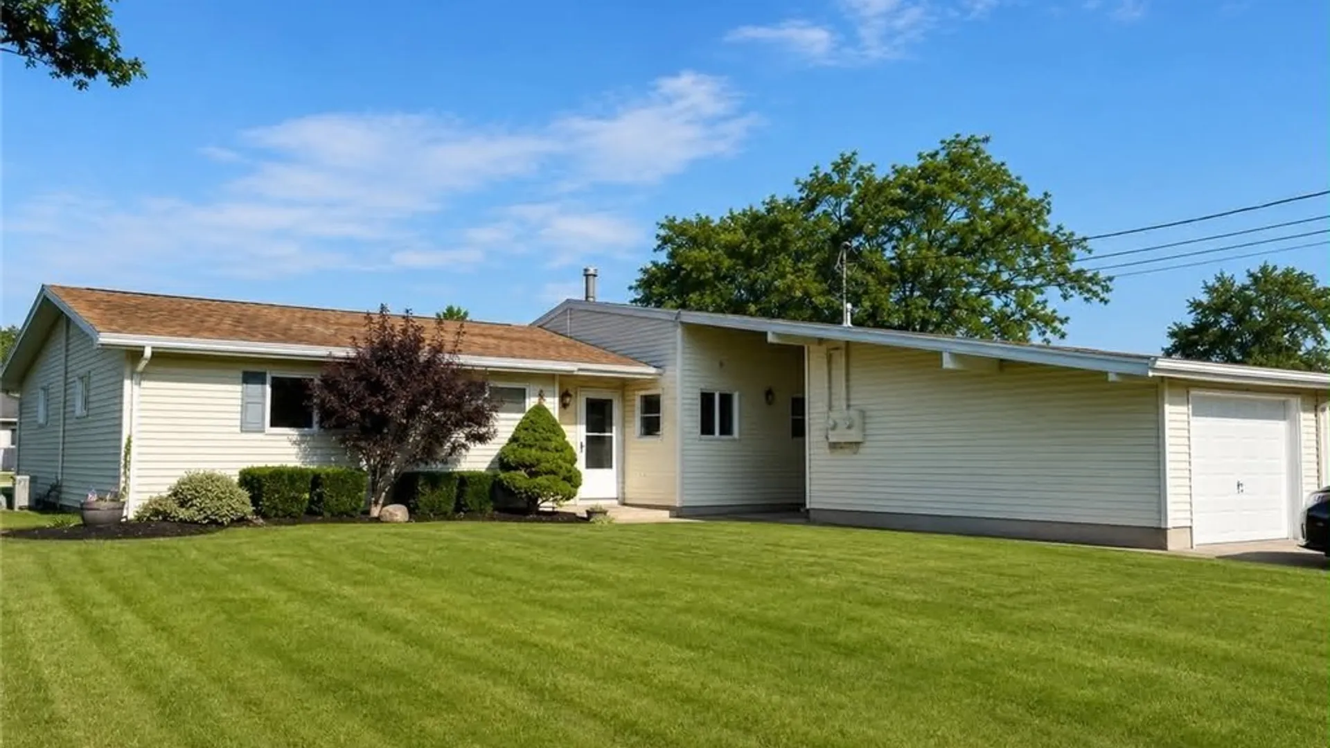 Property at 217 Beckwith Avenue, Niagara, NY 14304 2