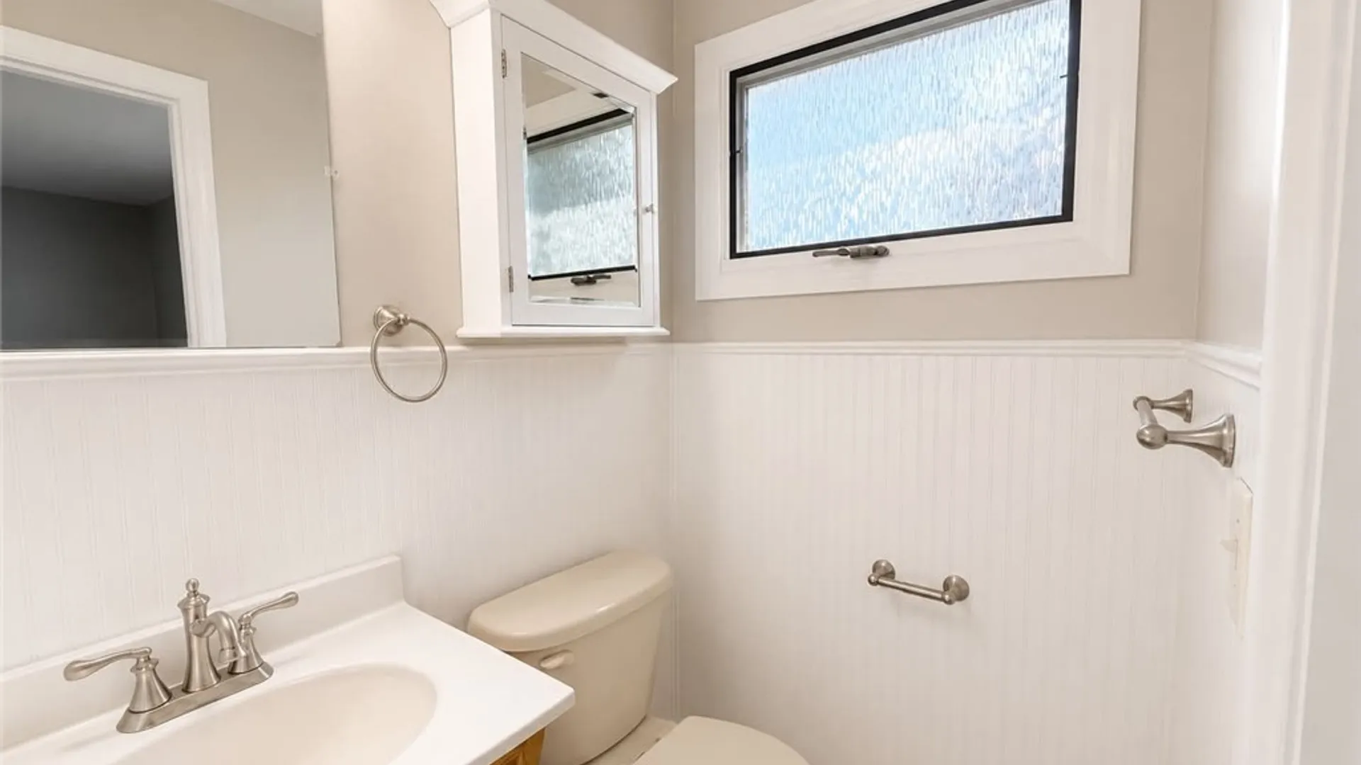 Property at 217 Beckwith Avenue, Niagara, NY 14304 16