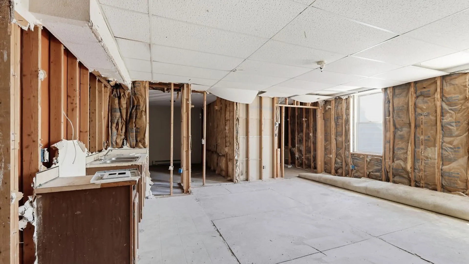 Property at 121 W Broadway, Fulton, NY 13069 22