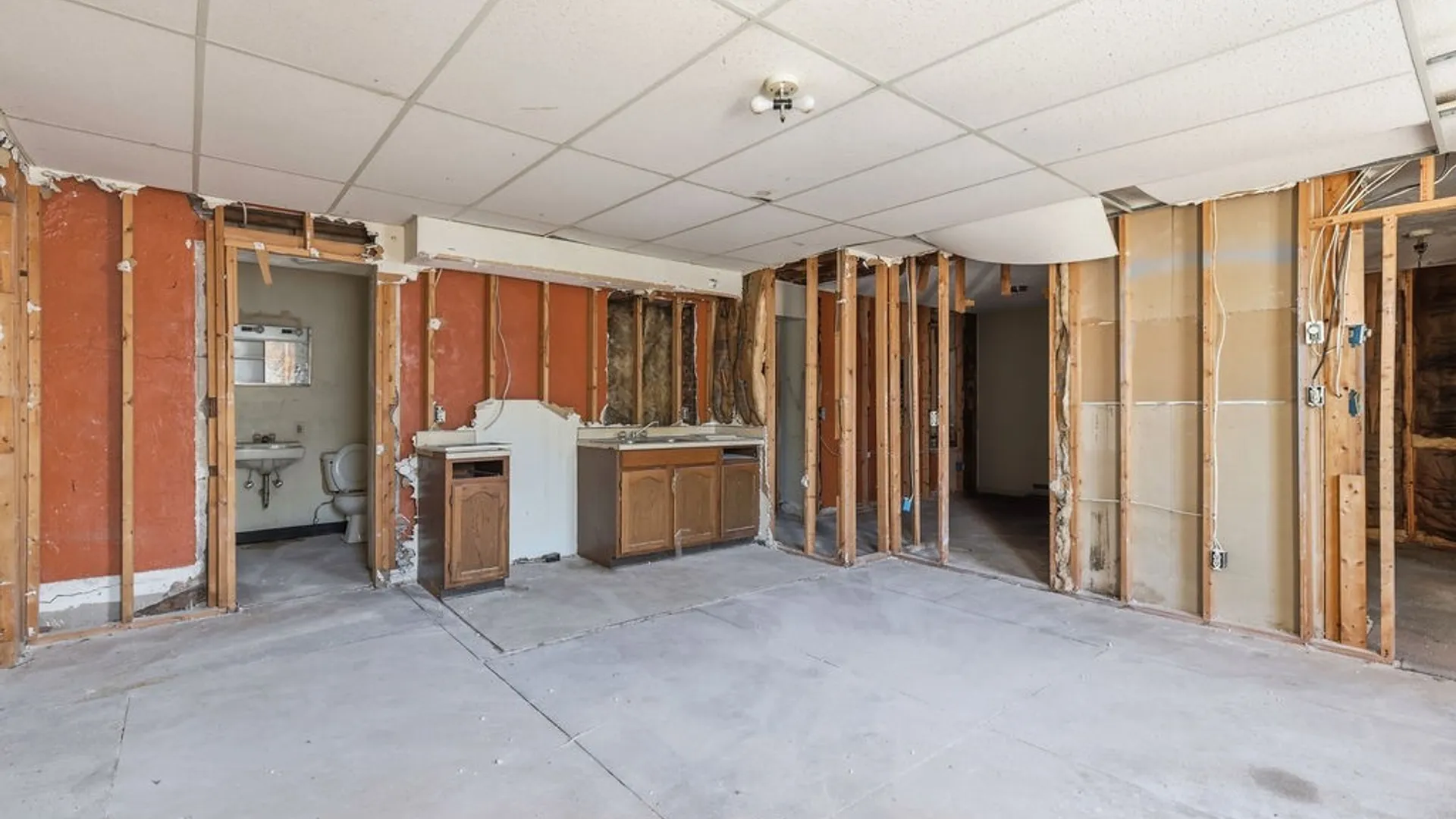 Property at 121 W Broadway, Fulton, NY 13069 26