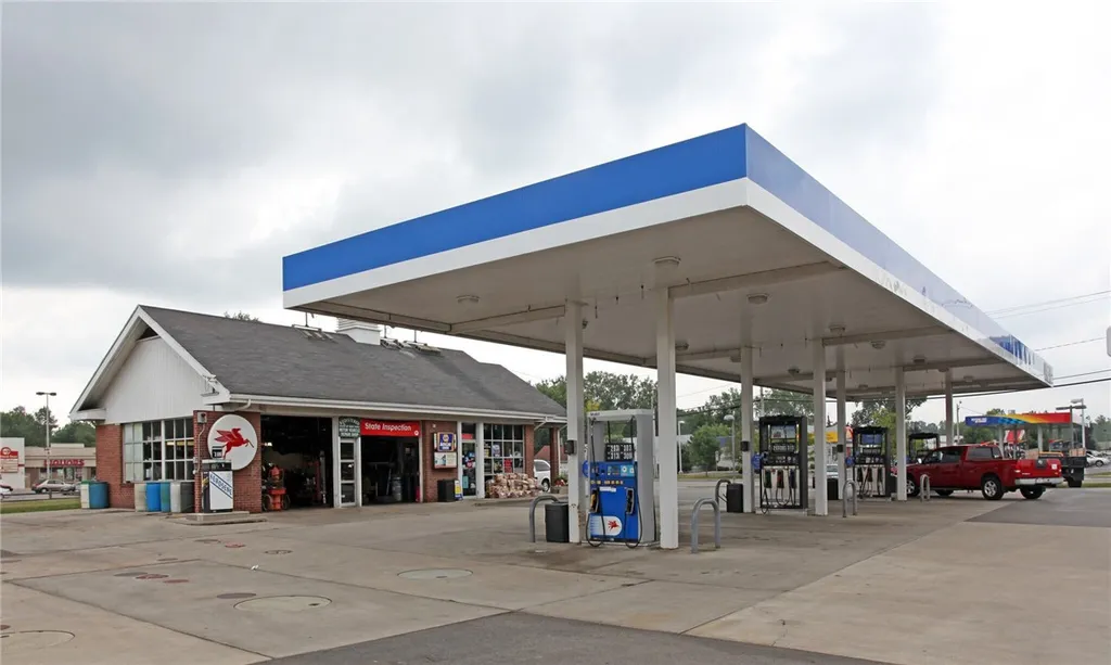 Property at 3005 Niagara Falls Boulevard, Amherst, NY 14228