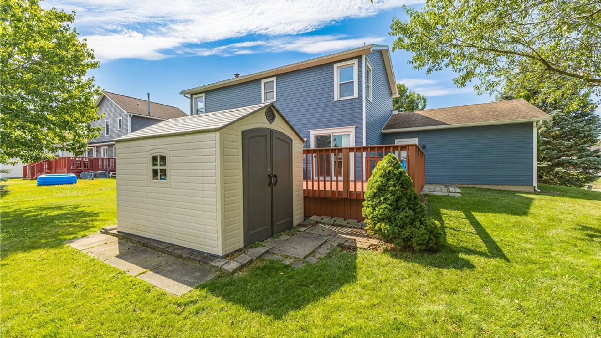 Property at 94 Mickens Bnd, Henrietta, NY 14586 25
