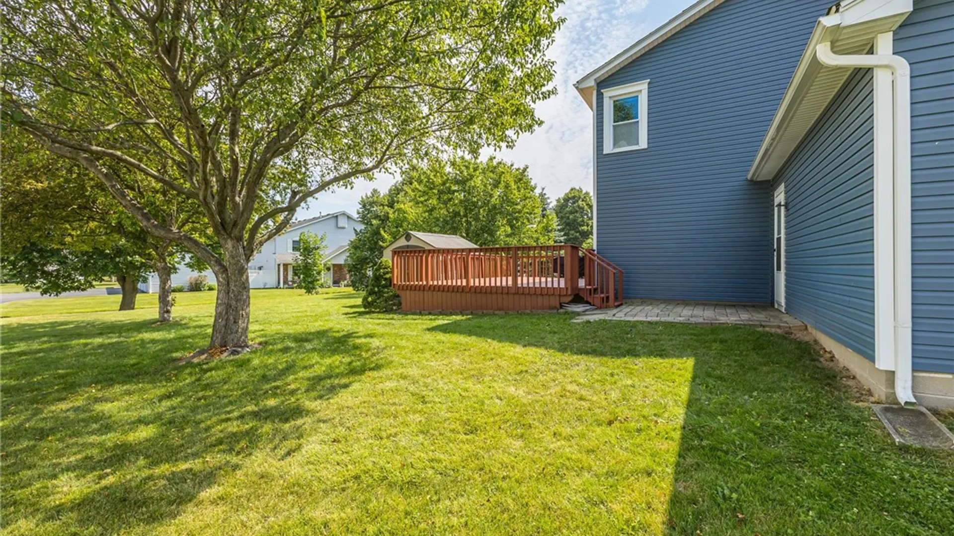 Property at 94 Mickens Bnd, Henrietta, NY 14586 26
