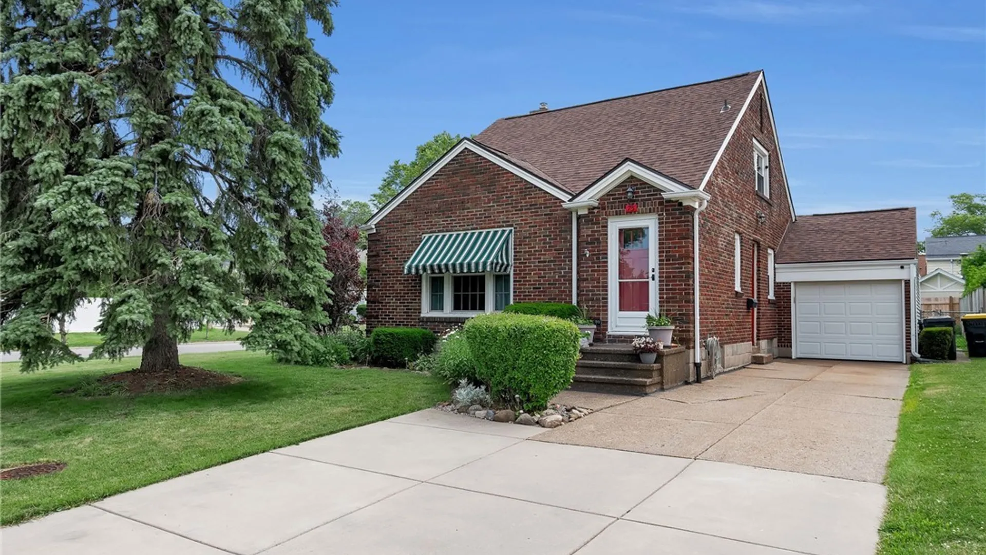 Property at 75 Fairbanks Avenue, Tonawanda, NY 14223 2