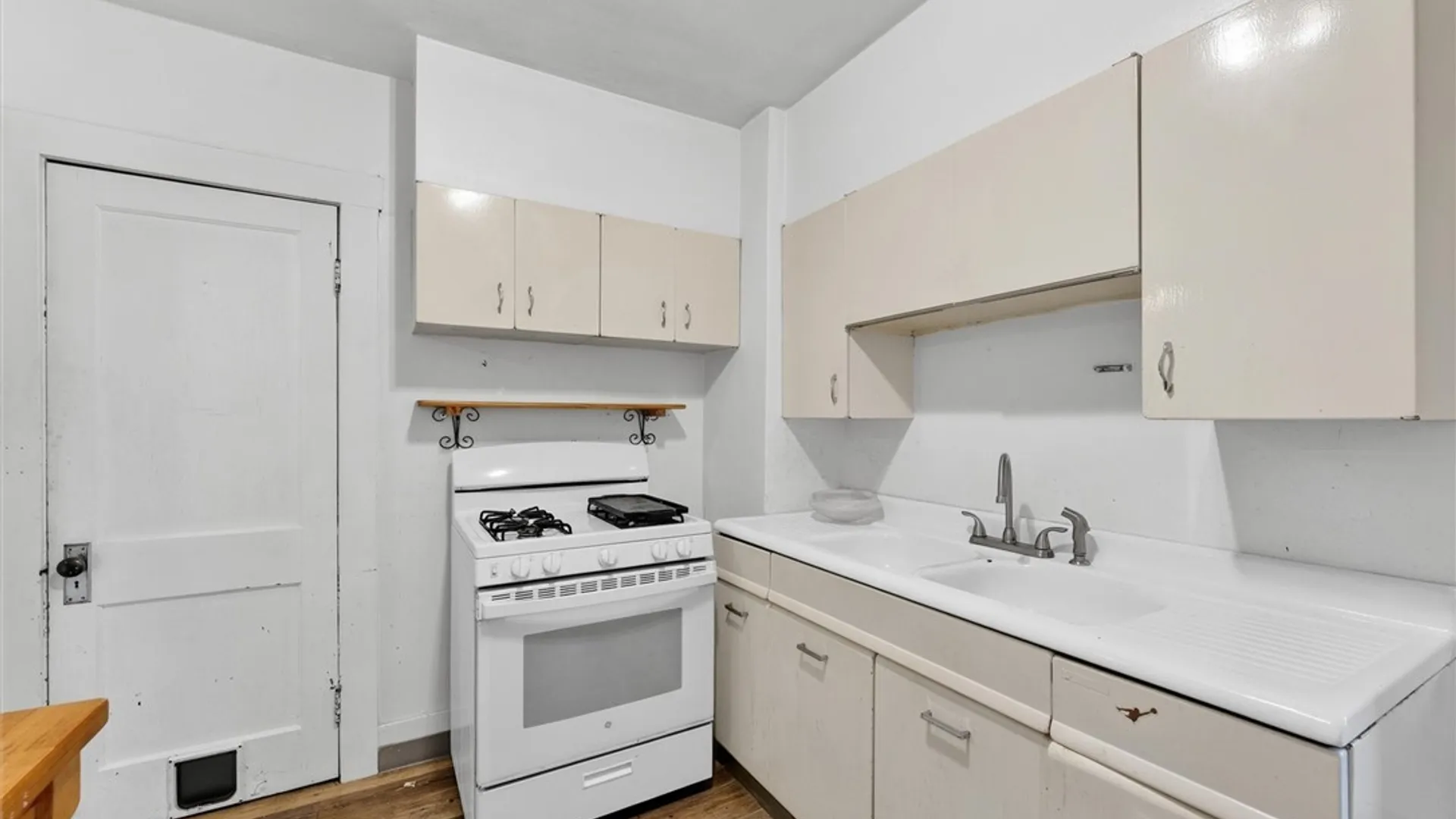 Property at 267 N Collingwood Avenue, Syracuse, NY 13206 11
