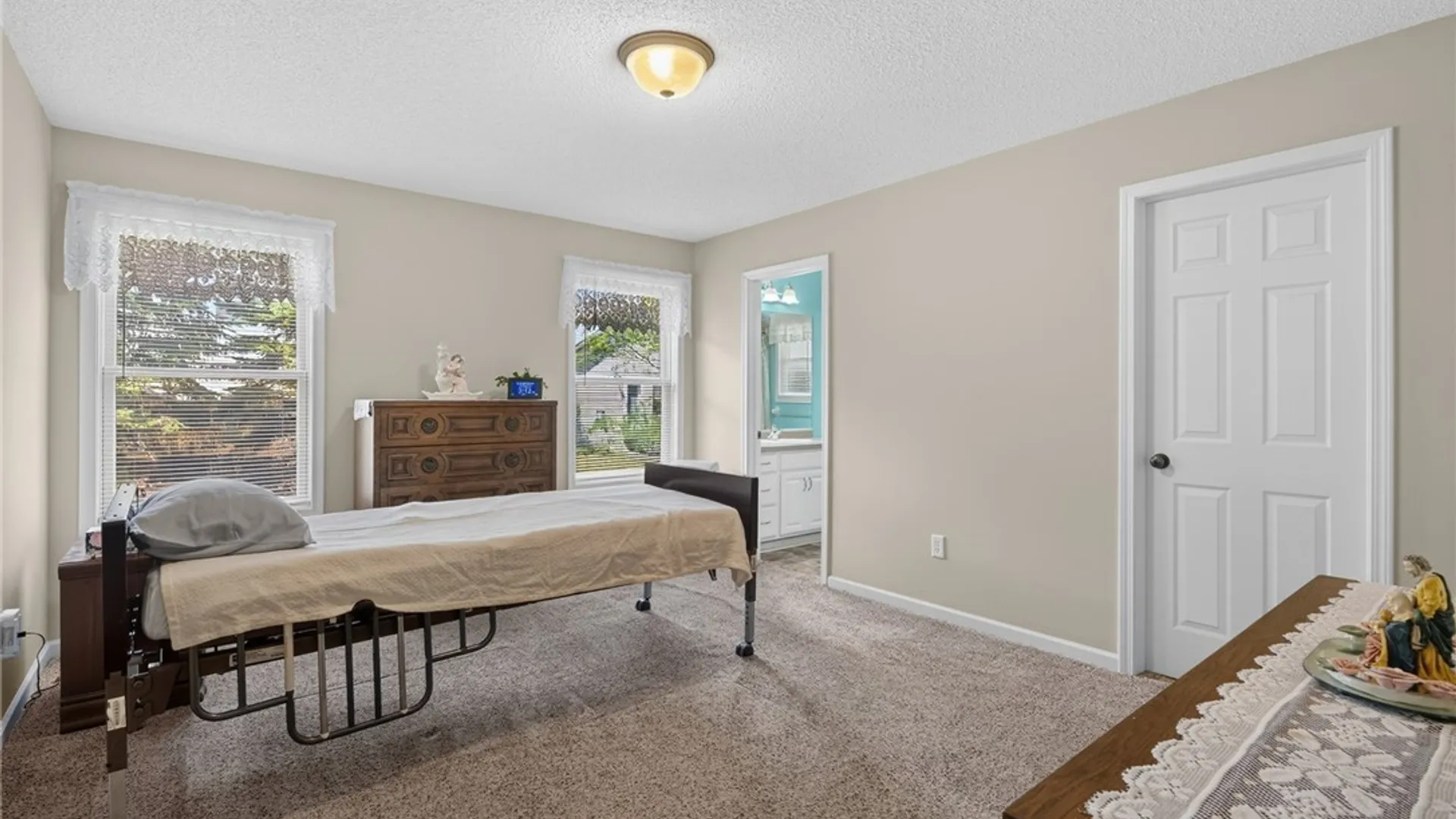 Property at 48 Mayfield Drive, West Seneca, NY 14224 28