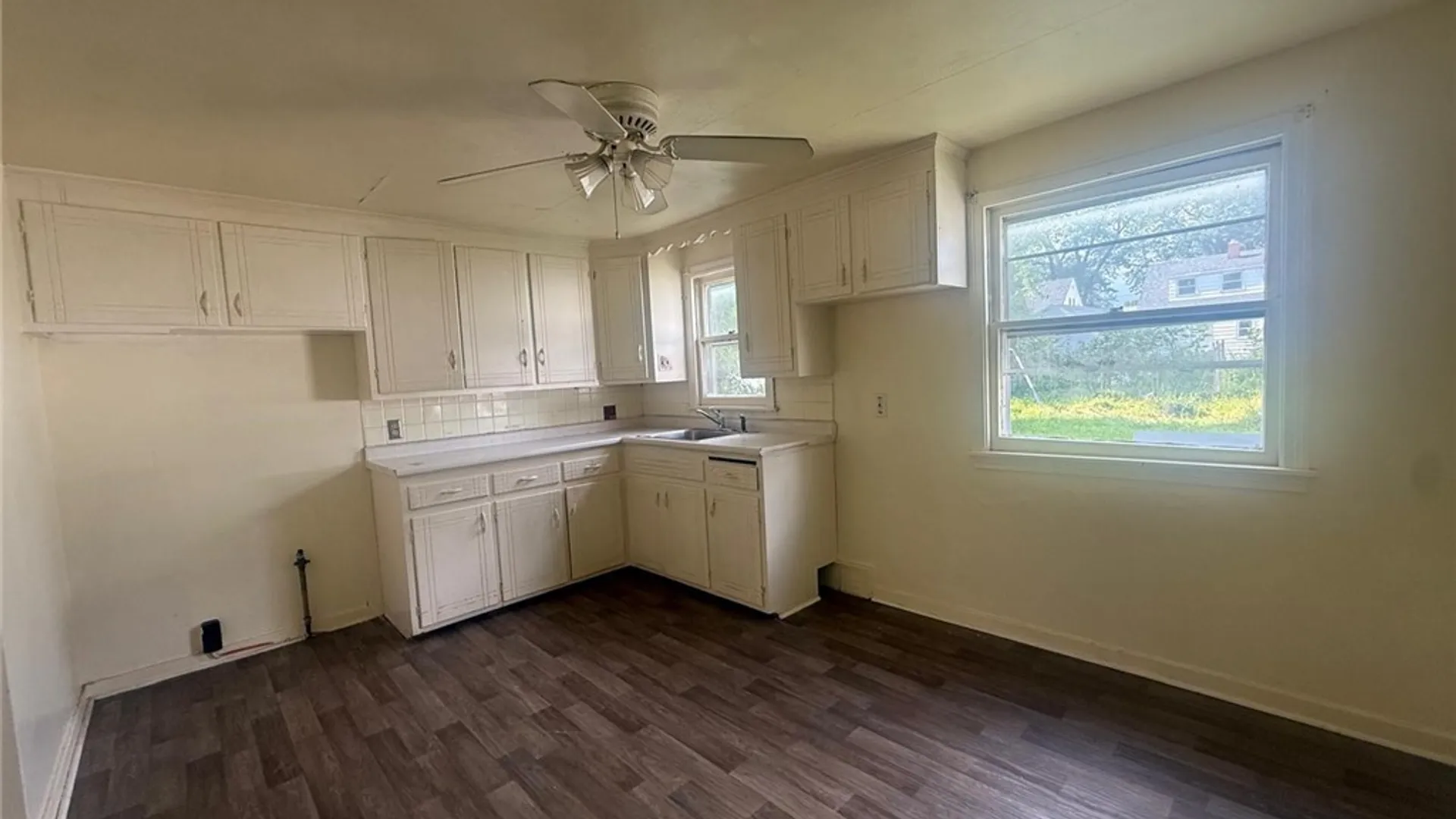 Property at 204 Easton Avenue, Buffalo, NY 14215 12