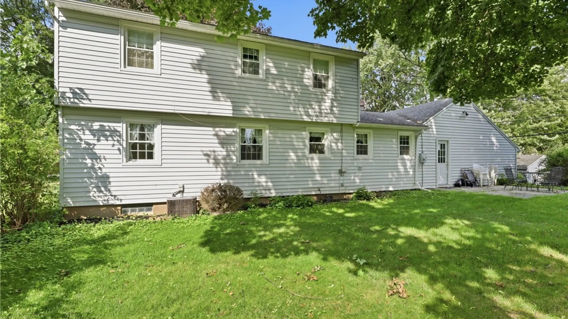 Property at 107 Wheatstone Circle, Perinton, NY 14450 32