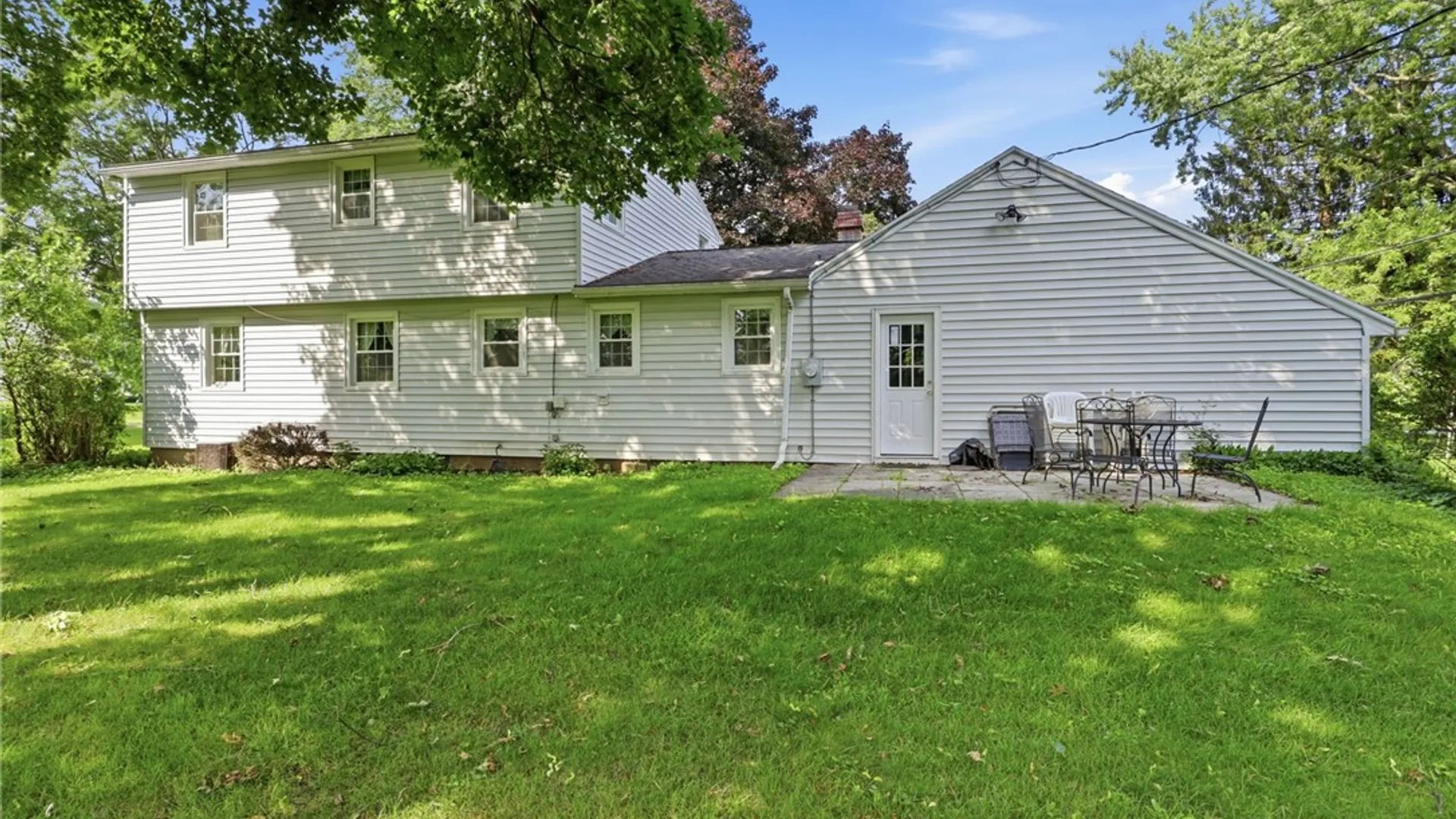 Property at 107 Wheatstone Circle, Perinton, NY 14450 33